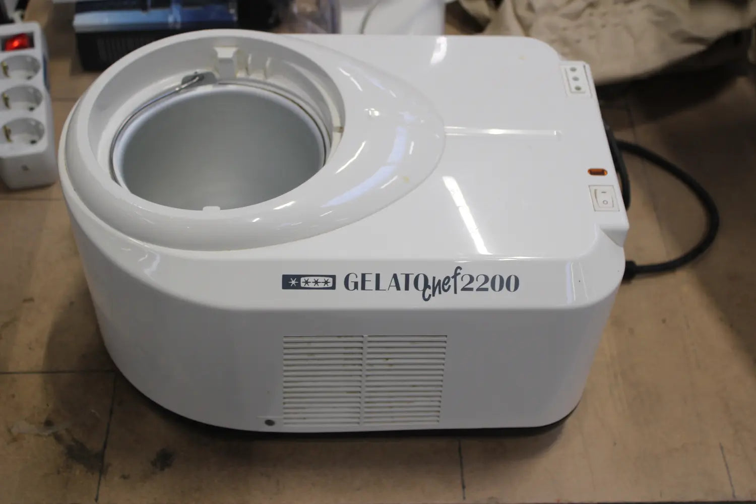 C-Ware Nemox Eismaschine Speiseeisbereiter Gelato Chef 2200 Kompressor Siehe Text/Foto - 8024872131619
