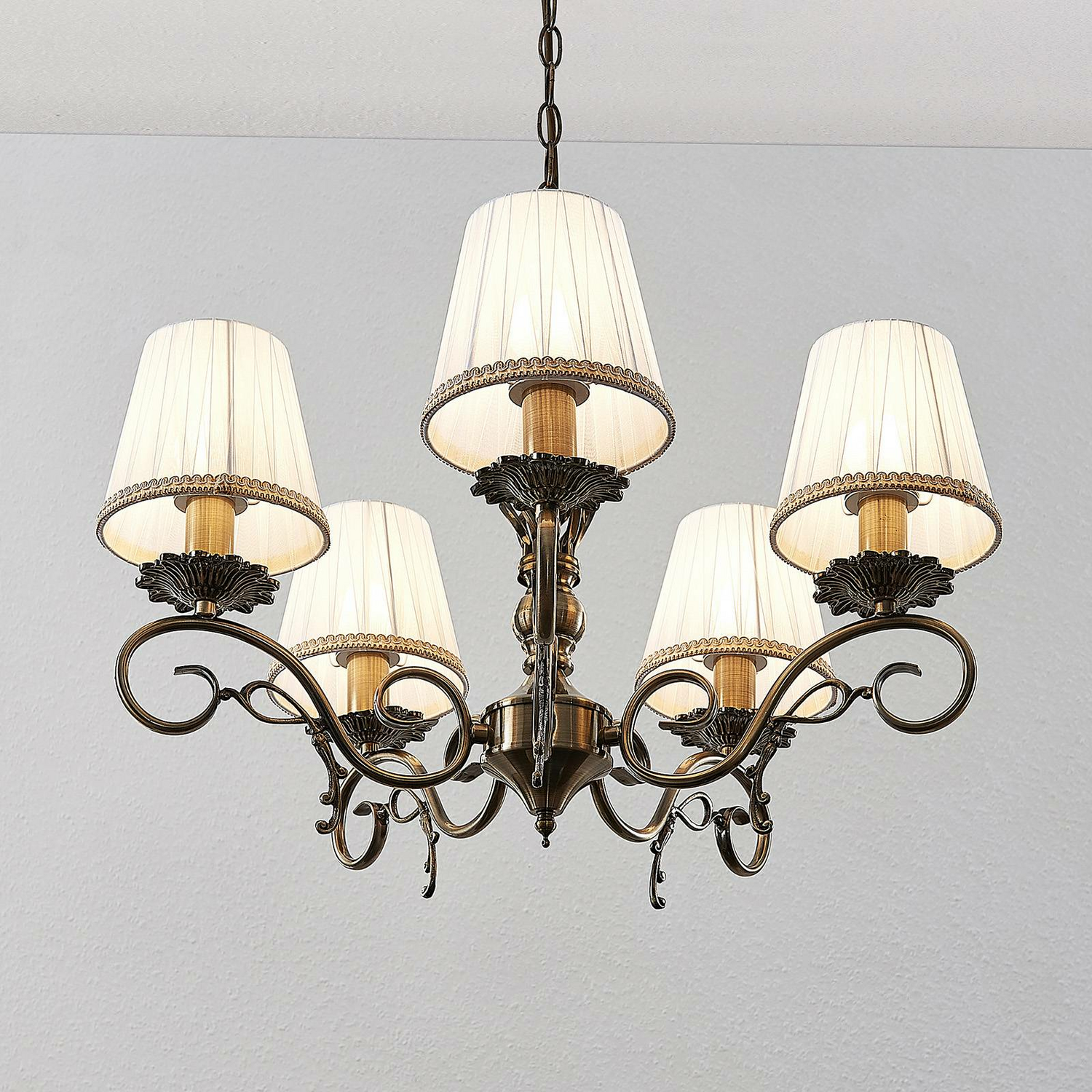 B-Ware Lindby Finnick Kronleuchter Deckenlampe Deckenleuchte 5 Flammig Lampe Altmessing