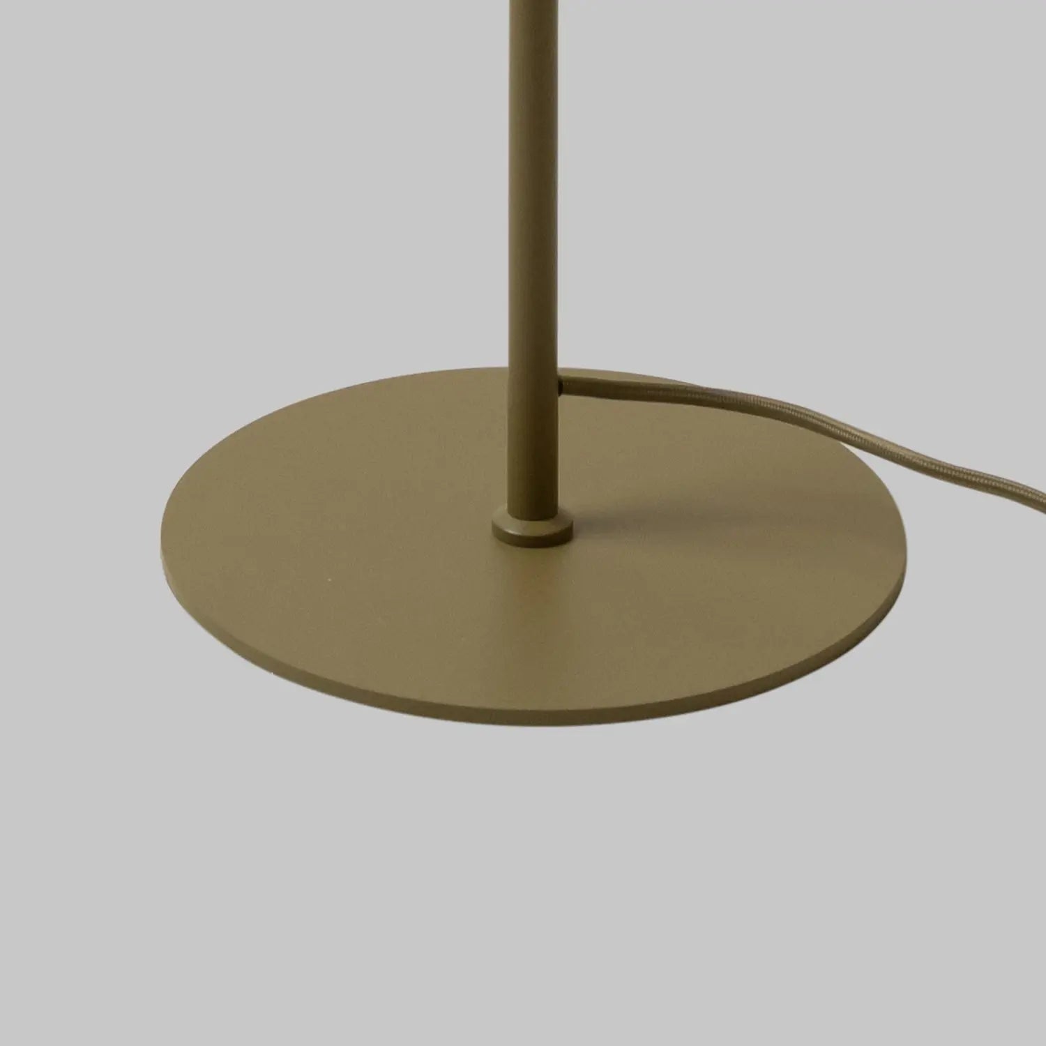 B-Ware It's About Romi Stehleuchte Lampe Standlampe Salamanca Eisen Olivgrün E14 Led - 8716248098472