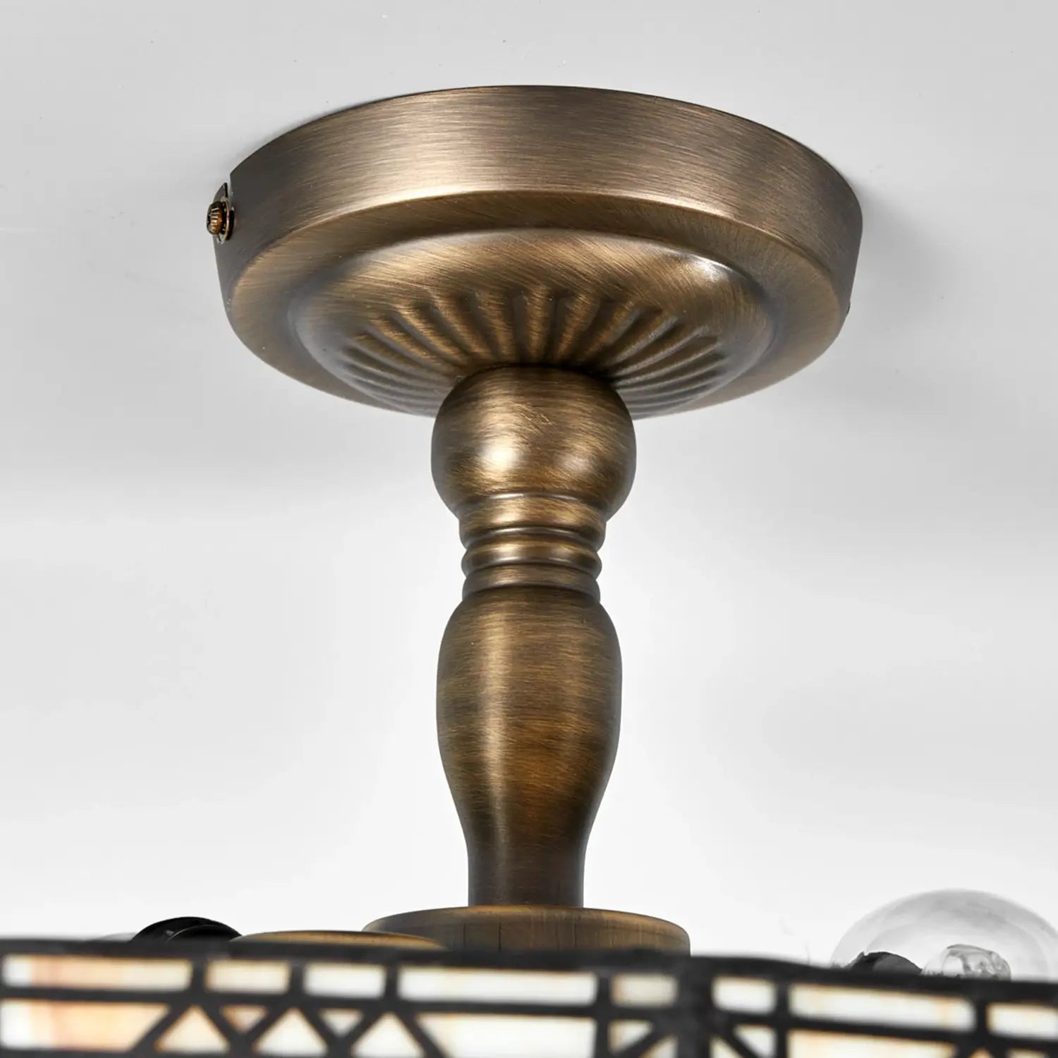 B-Ware Searchlight Deckenleuchte Lampe New York Tiffany Stil Altmessing Creme Metall   - 8718881143168