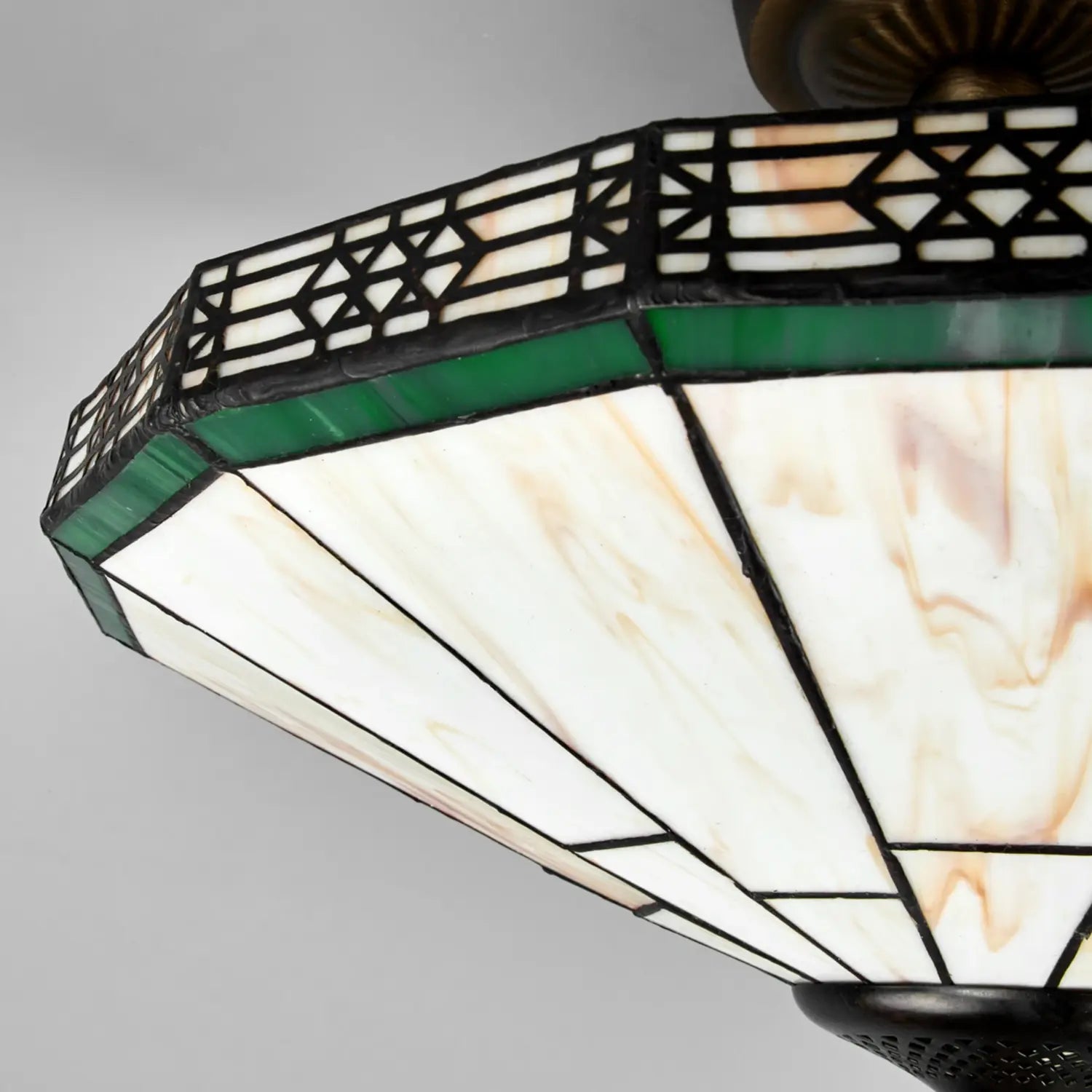 B-Ware Searchlight Deckenleuchte Lampe New York Tiffany Stil Altmessing Creme Metall   - 8718881143168