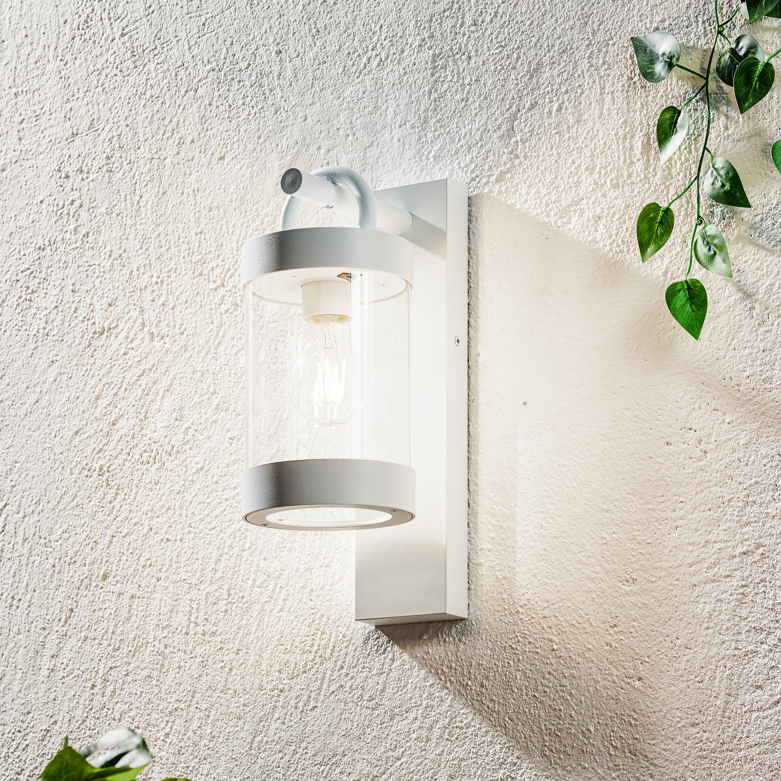 TRIOLighting Außenwandleuchte Sambesi LED Gartenlampe Dämmerungssensor weiß 33cm - 4017807492408