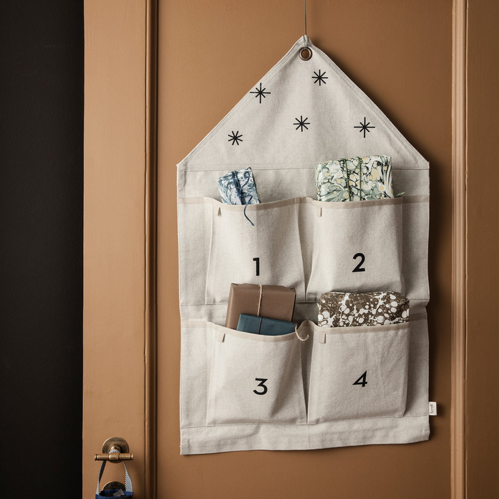 Ferm Living Adventskalender Stoff Haus Kalender Schmal Sand 150cm Textil B-Ware