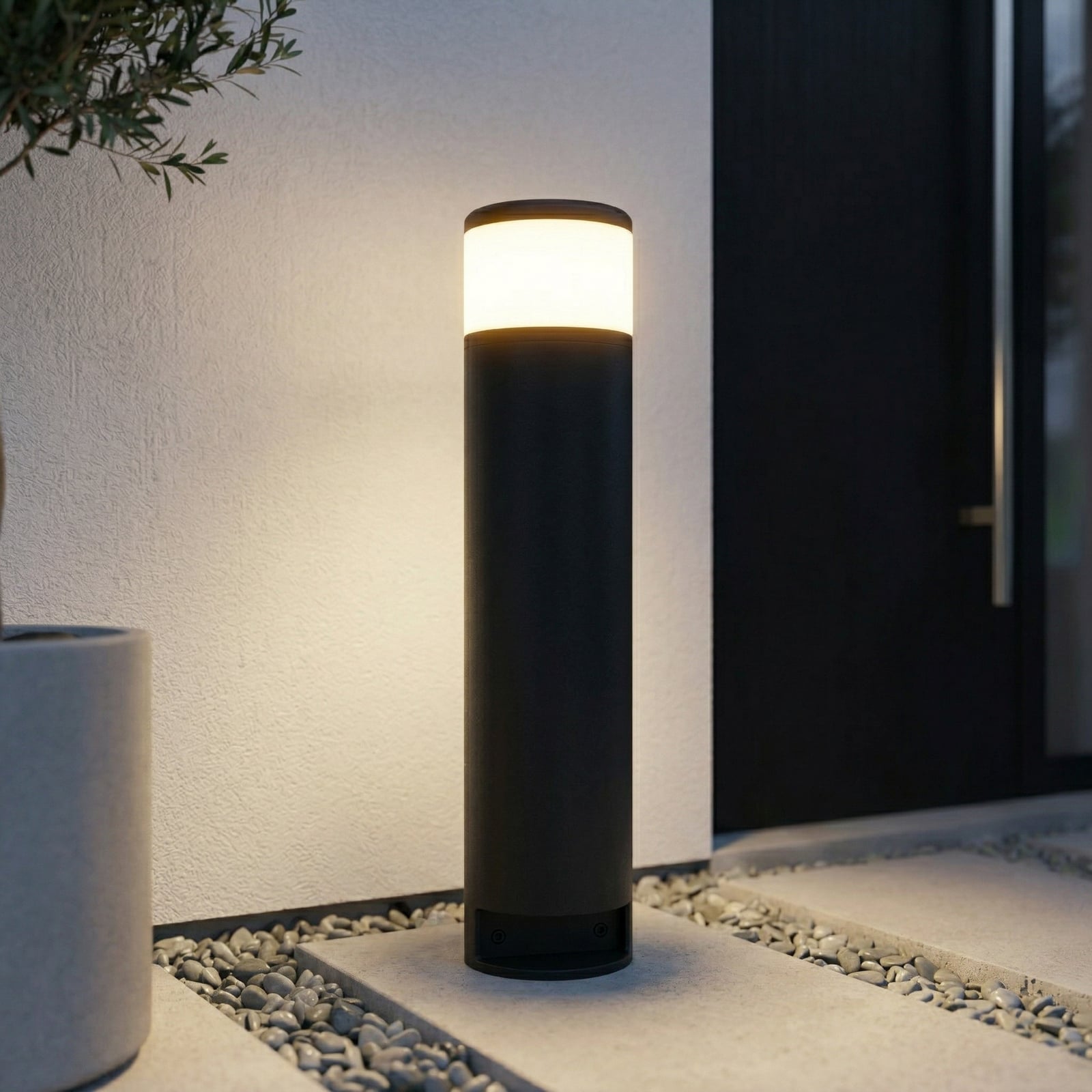 Lucande Sockellampe Corban anthrazit LED Außenleuchte mit Steckdose IP44 47,8cm - 4251096573626