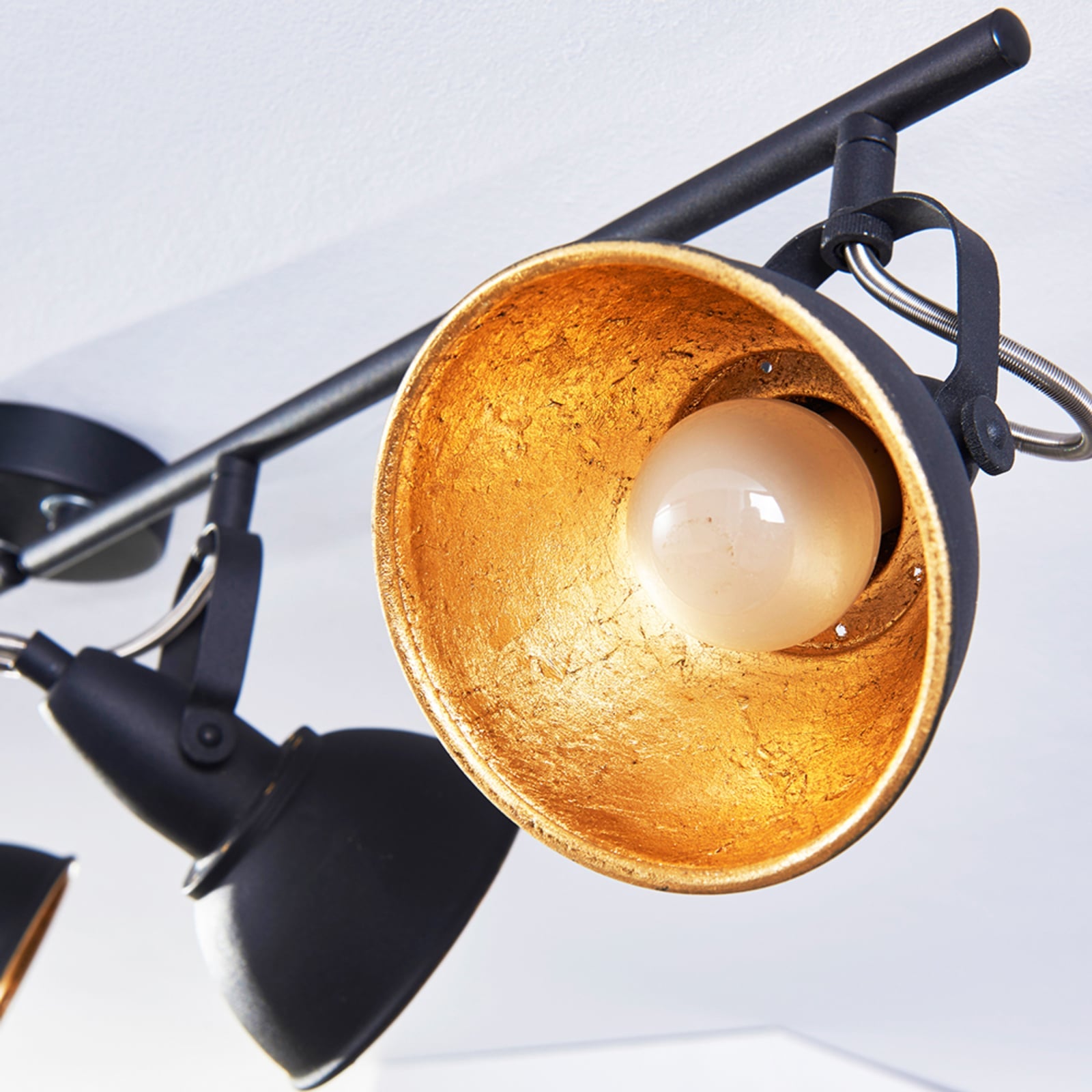 Lindby Deckenleuchte Deckenlampe Julin LED dimmbar 4-flammig schwarz-gold 85cm - 4251096519440