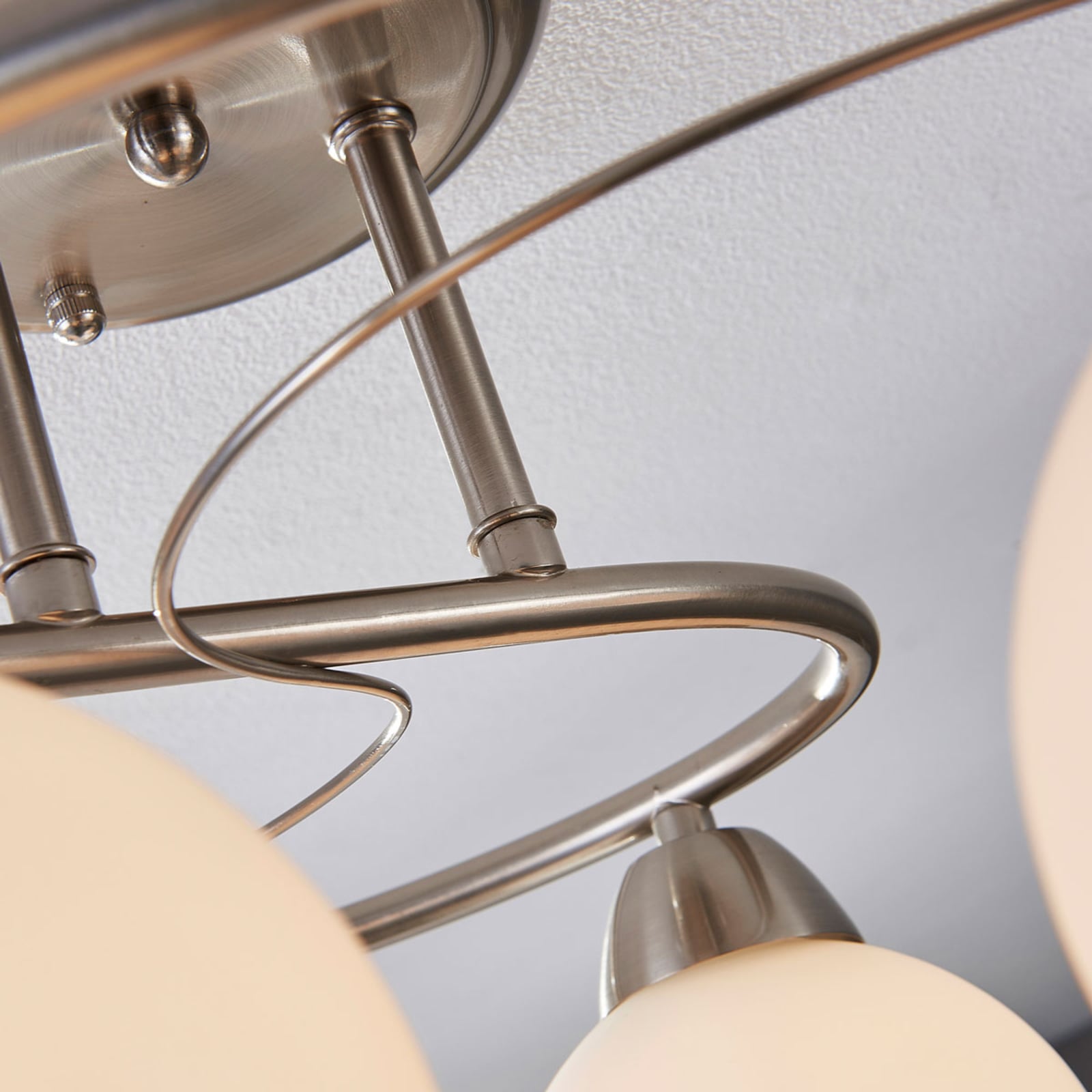 Lindby Deckenleuchte Deckenlampe Svean LED 6-flg 40W E14 weiß 75cm Leuchte - 4251096517248