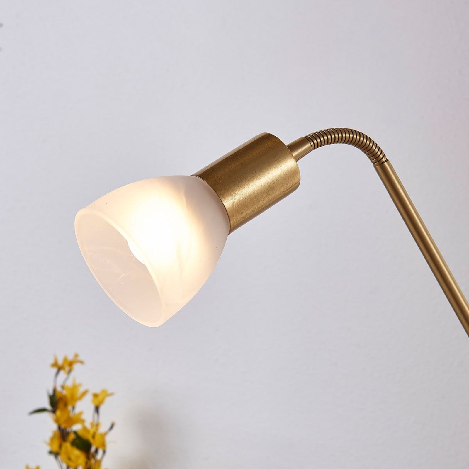 Lindby Stehlampe Felicia LED Leselampe Stehleuchte messing 180cm E27 Leuchte - 4251096532616