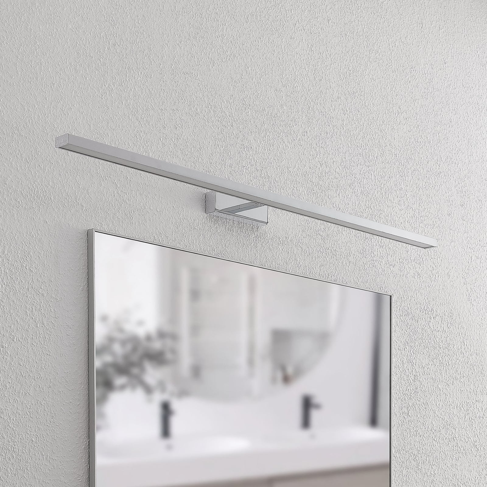 Lindby LED-Spiegelleuchte Jukka Wandleuchte Lampe chrom 120cm IP44 warmweiß - 4251096580648