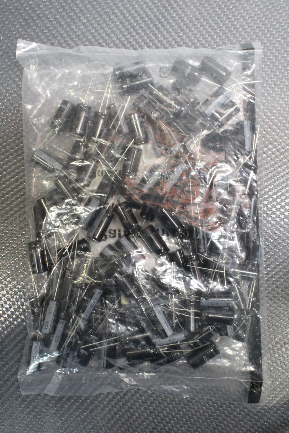 B-Ware Panasonic Elektrolyt Kondensator Kondensator 1200µf 35 V Radial 100 Stück - 9900003762510