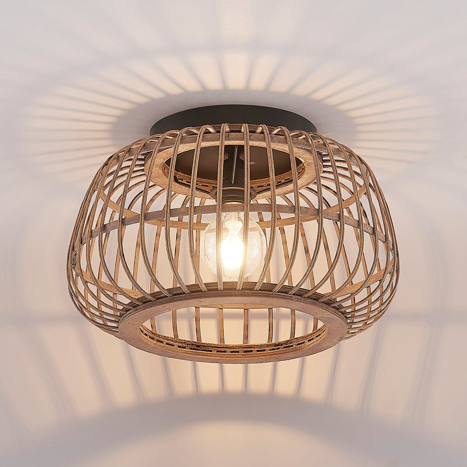 Lindby Deckenleuchte Bominio LED Lampe Rattan dimmbar schwarz matt Ø40cm - 4251911731354