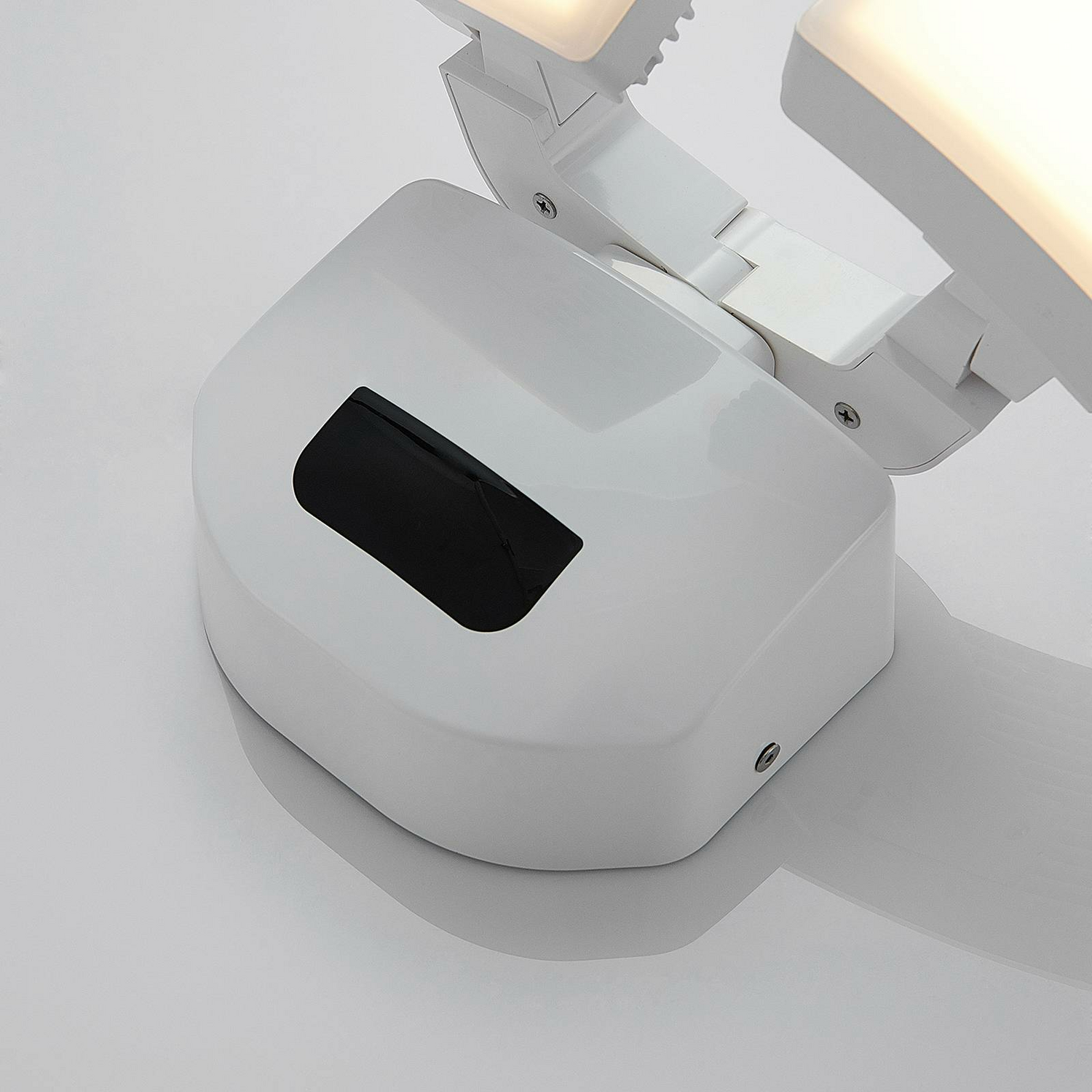 Applique murale extérieure LED Lindby Nikias, lampe extérieure avec détecteur de mouvement, 2 lumières blanches