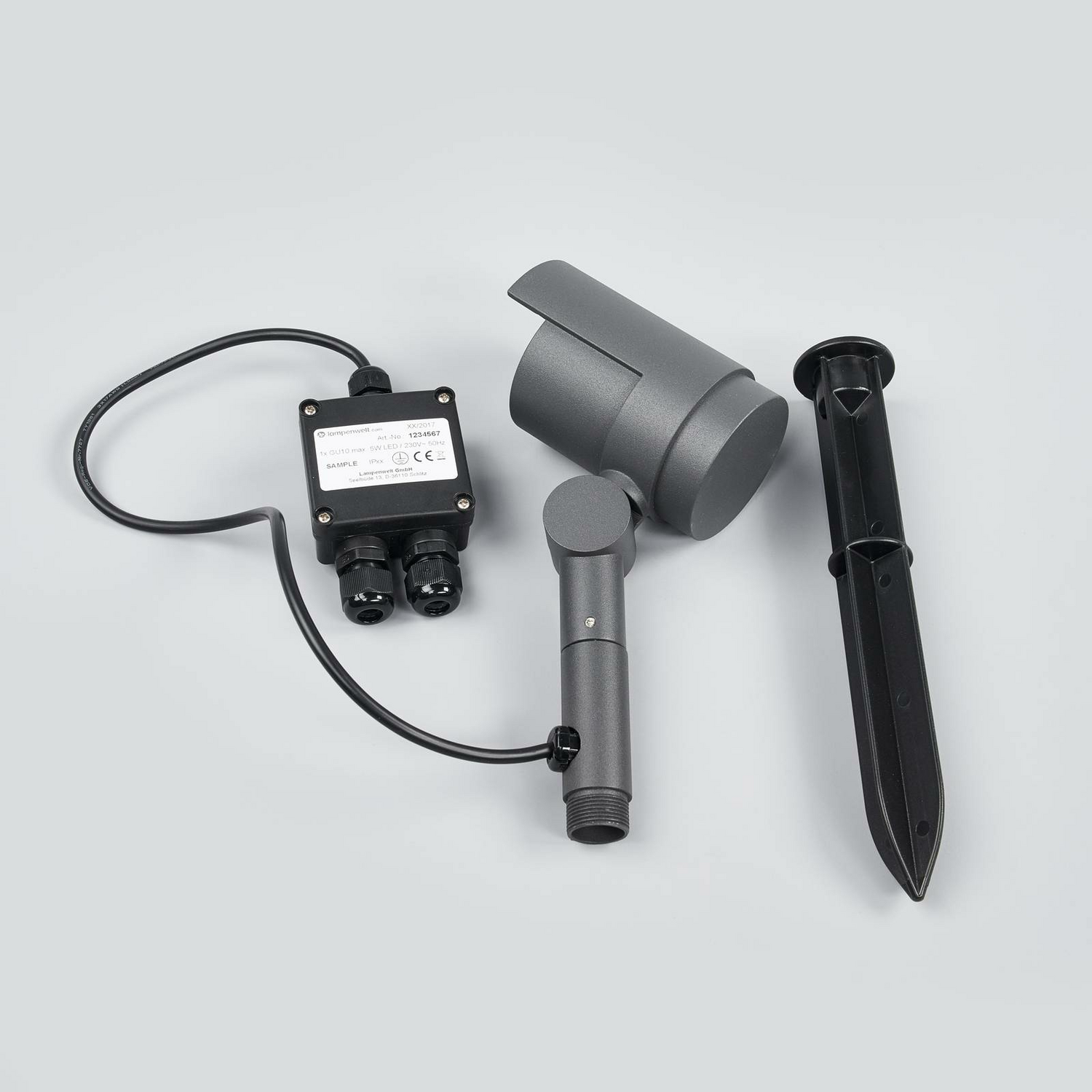 Projecteur à piquet Lucande Beatrix de qualité B, lampe de jardin LED