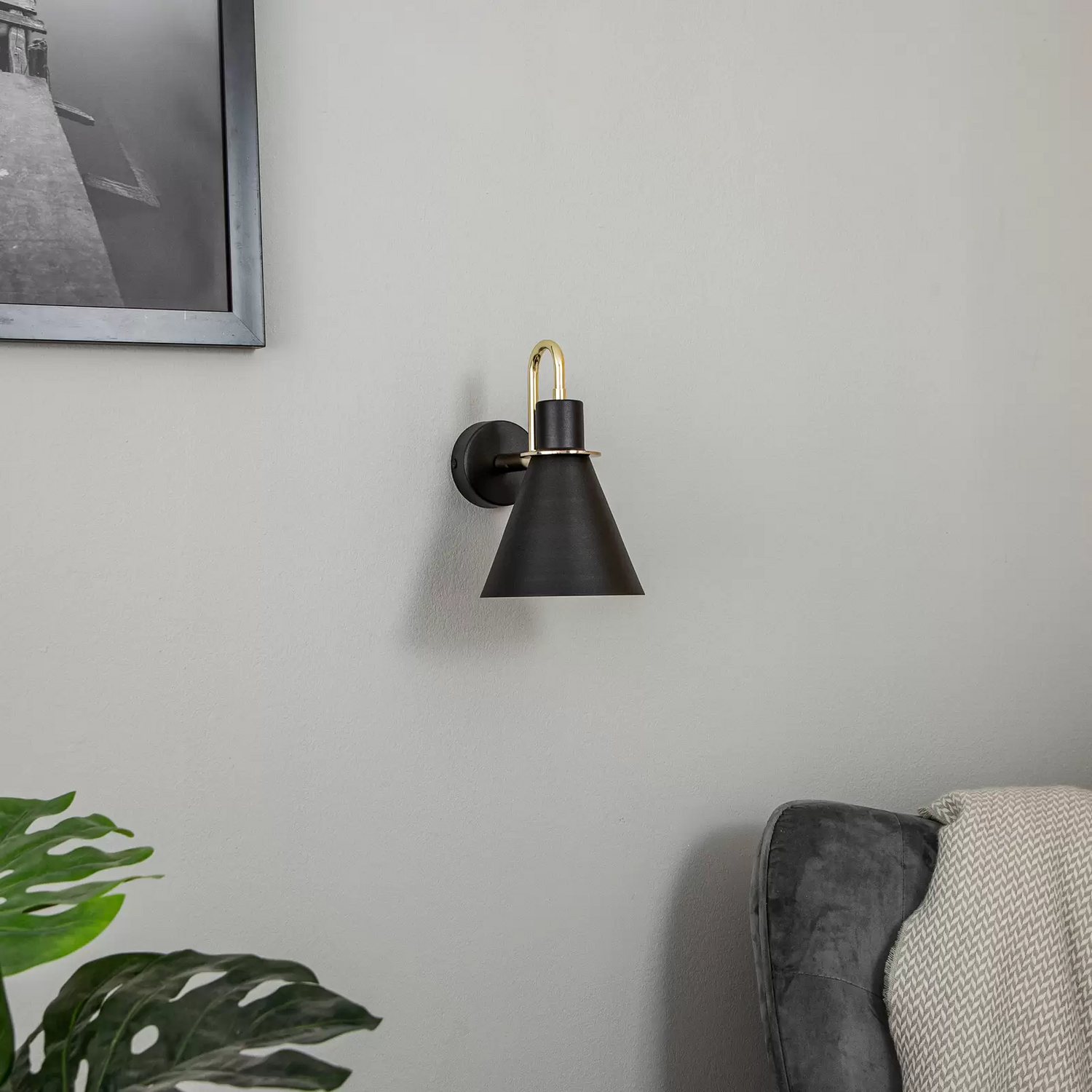 Euluna Wandleuchte Bona Wandlampe Wohnzimmerlampe Leuchte Lampe Schwarz Messing B-Ware - 5902553224429