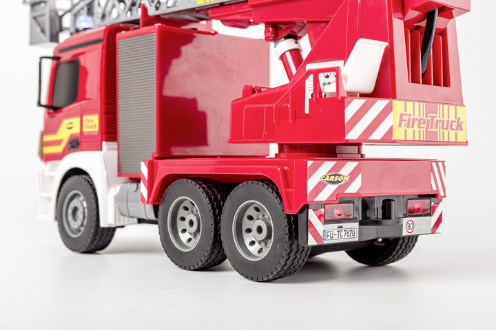 Carson Modellsport MB Arocs Feuerwehr m. Drehleiter Modellauto Modellfeuerwehr