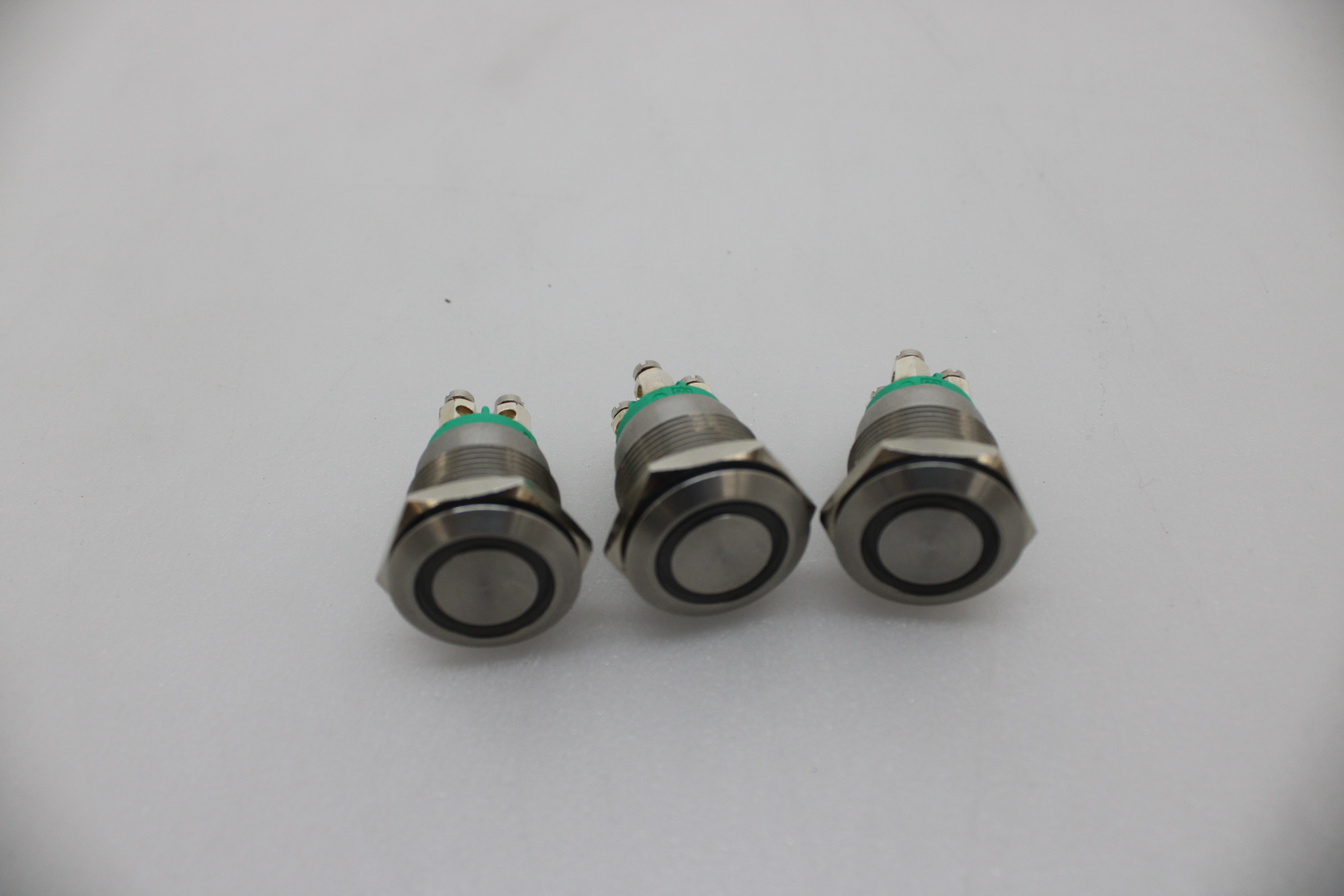 B-Ware Bulgin Mpi002/Term/Gn Ip66 Vandalismusgeschützter Drucktaster 24 V/ 3 Stück