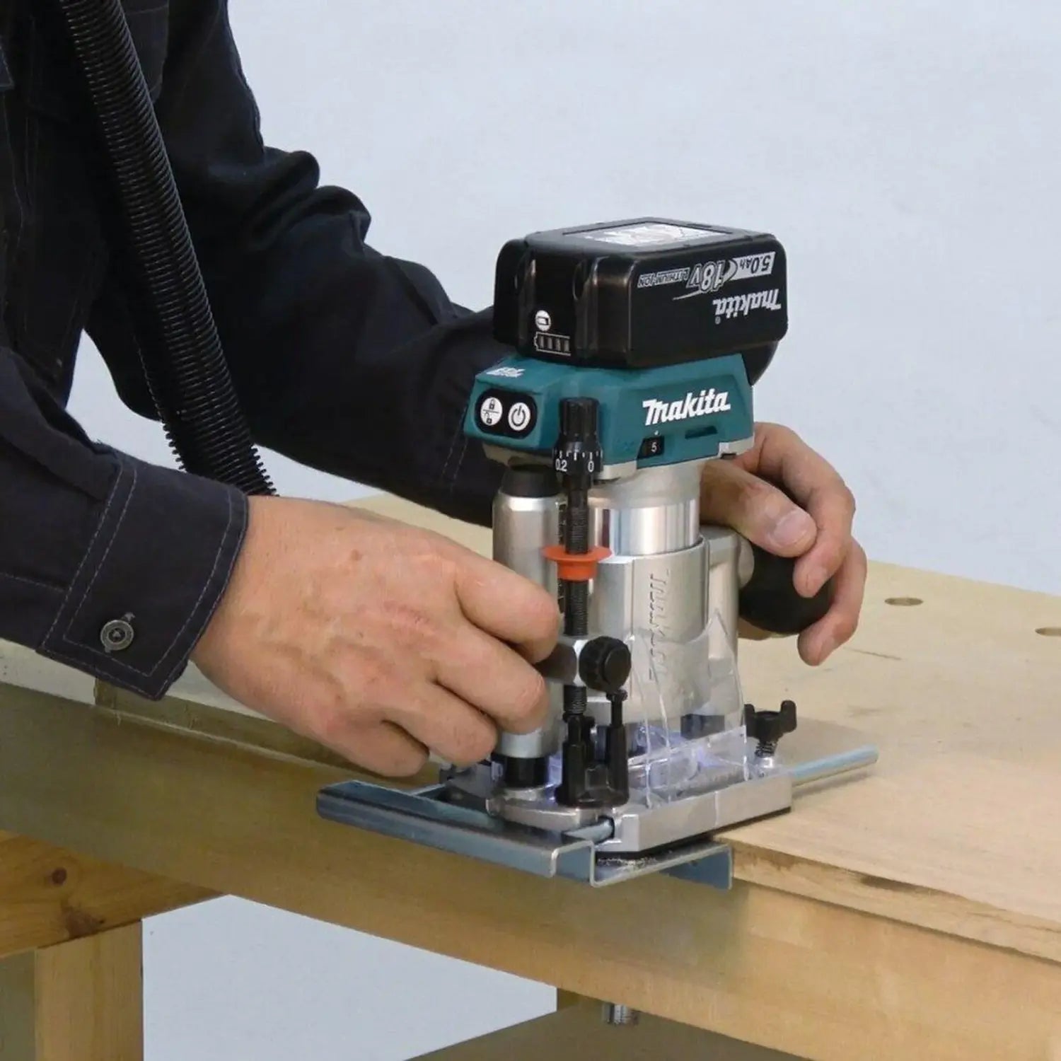 D-Ware Makita Drt50 Z Akku Einhandfräse Multifunktionsfräse Bürstenloser Defektware - 88381846103