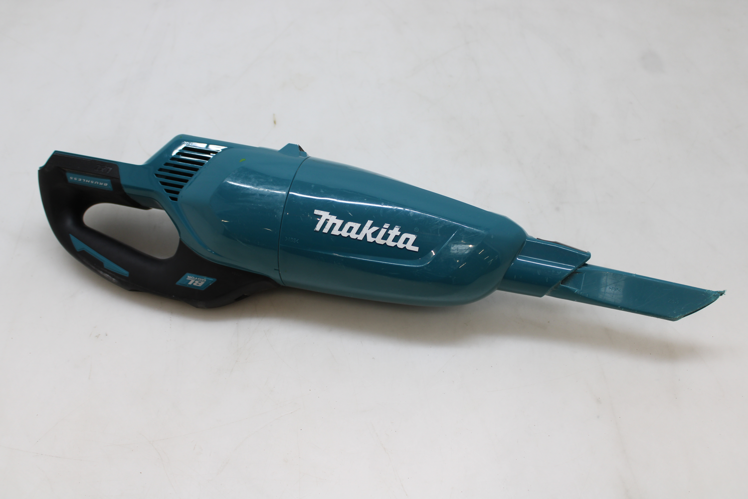 D-Ware Makita Akku Handstaubsauger Staubsauger Handsauger Akkusauger Defektware718