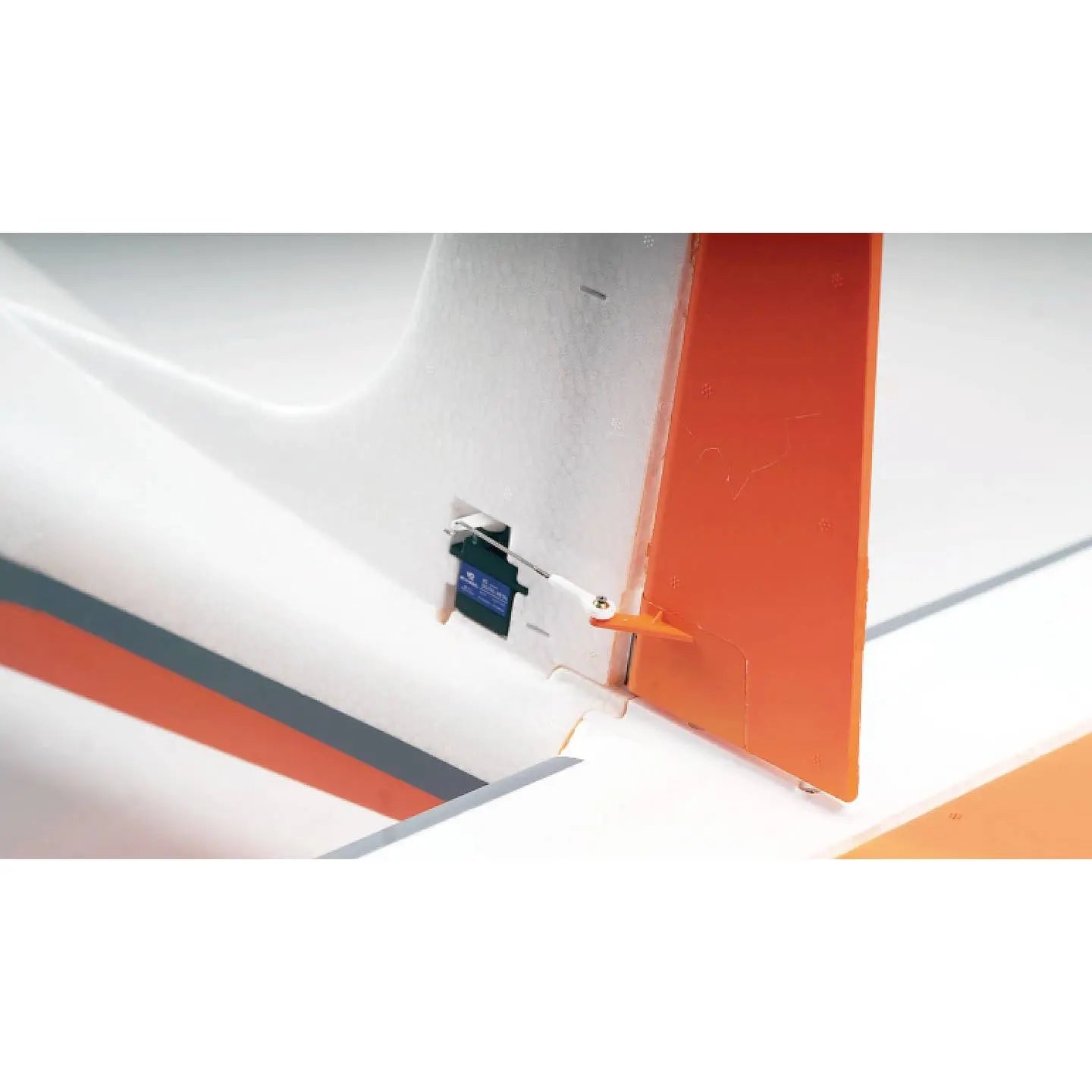 B-Ware Amewi Rc Modellflugzeug Motor Flugzeug Amx Planes Tasman Weiß Orange Pnp 1500 Mm - 4260768510111