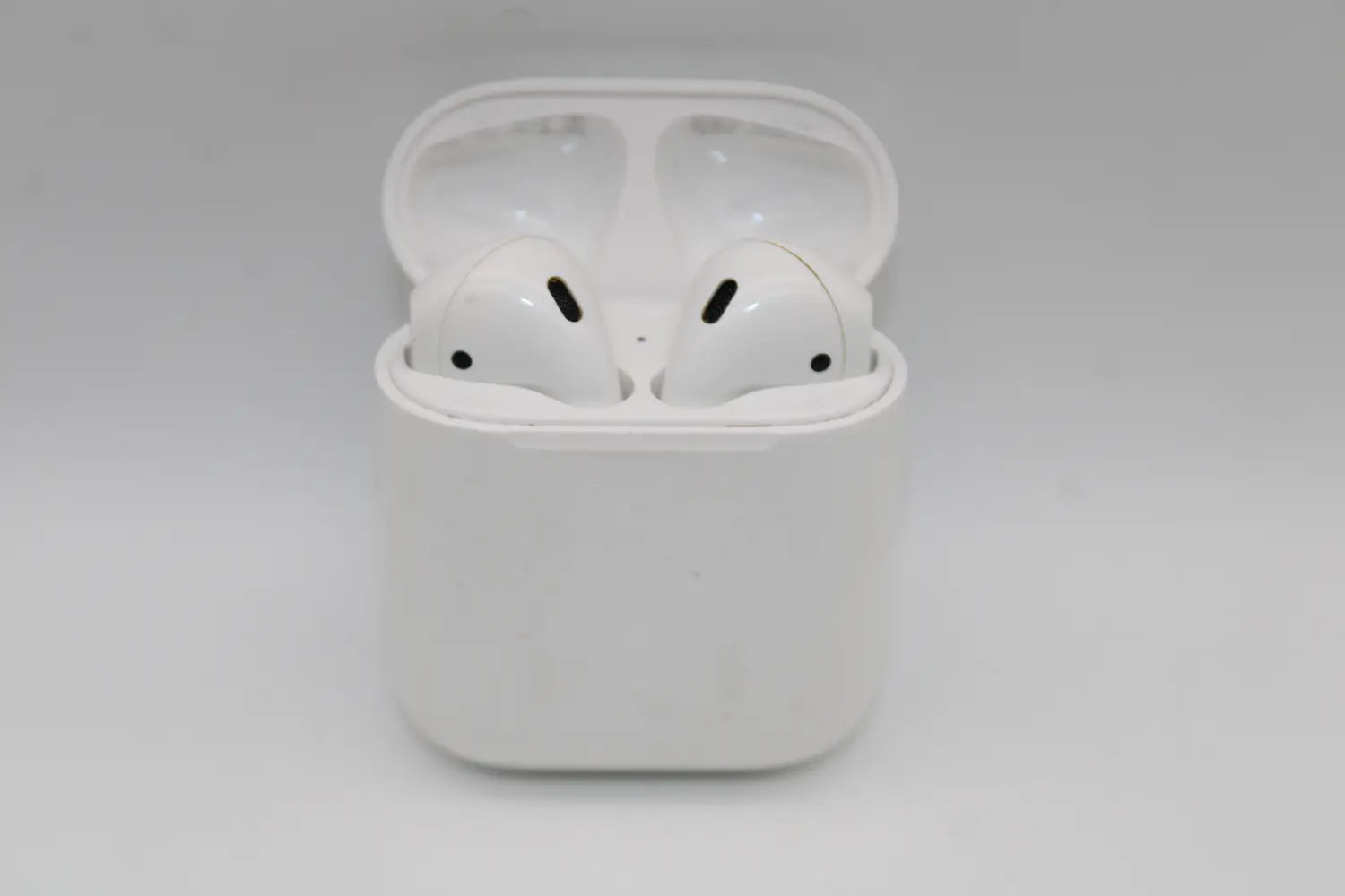 B-Ware Apple Air Pods Mit Ladecase 2. Gen In Ear True Wireless Kopfhörer Siehe Text/Foto - 190199098572