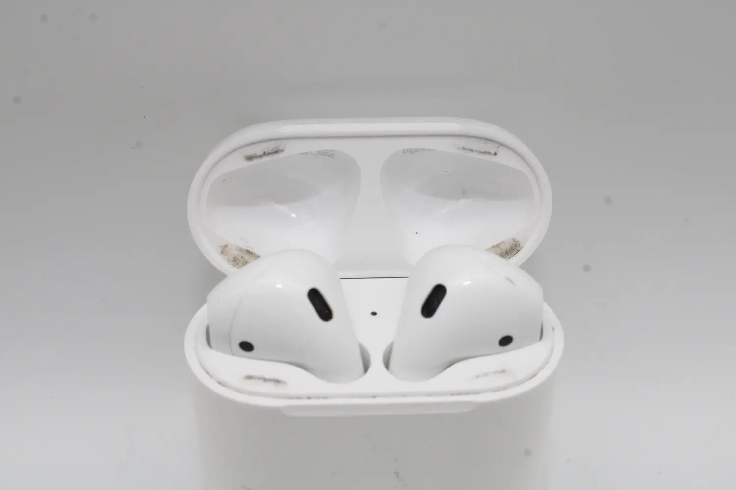 B-Ware Apple Air Pods Mit Ladecase 2. Gen In Ear True Wireless Weiß Siehe Text/Foto - 190199098572