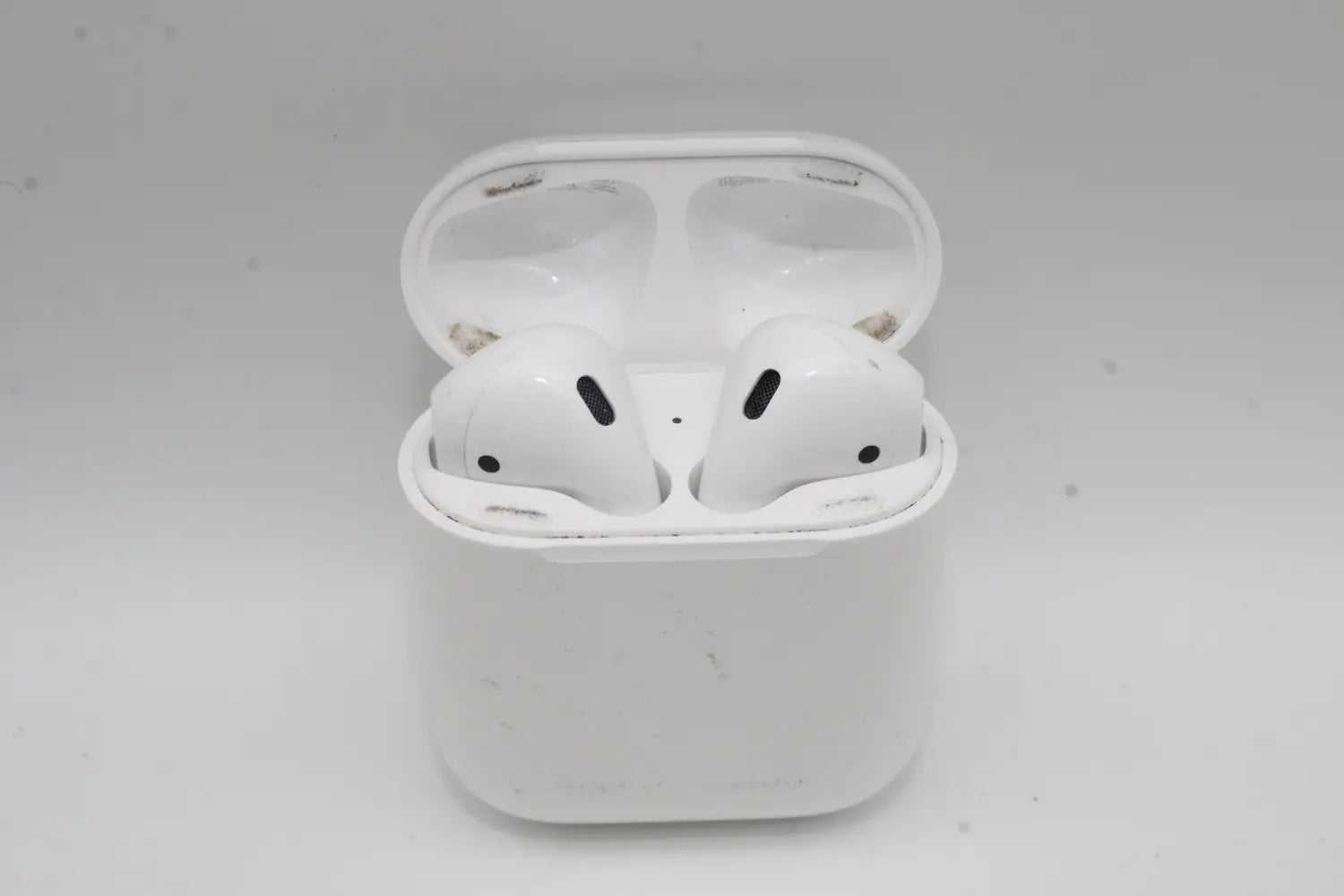 B-Ware Apple Air Pods Mit Ladecase 2. Gen In Ear True Wireless Weiß Siehe Text/Foto - 190199098572