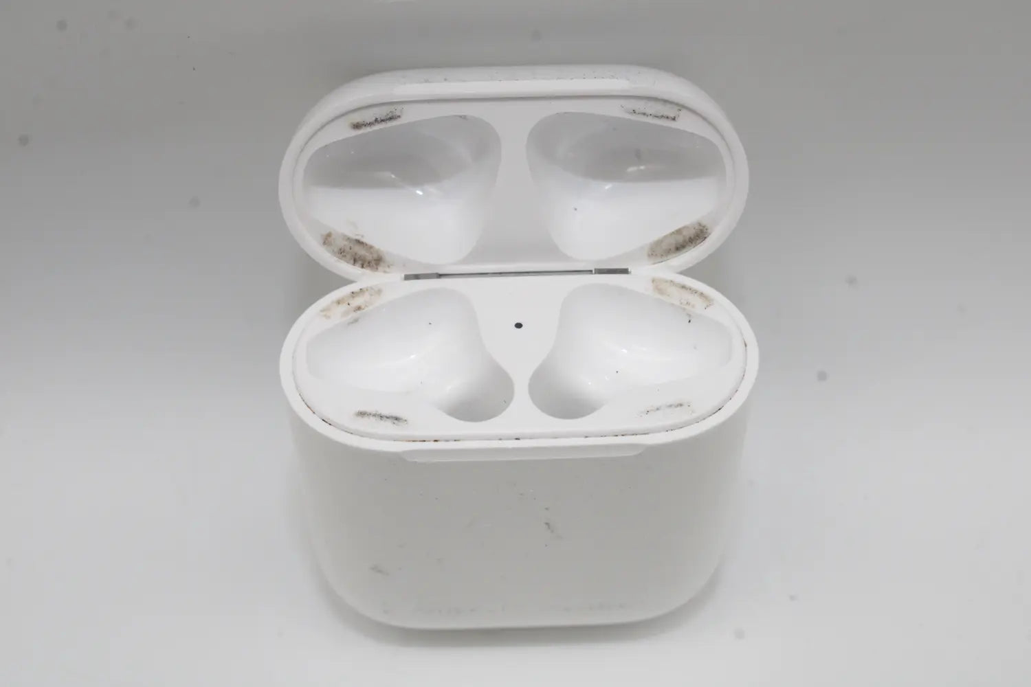 B-Ware Apple Air Pods Mit Ladecase 2. Gen In Ear True Wireless Weiß Siehe Text/Foto - 190199098572