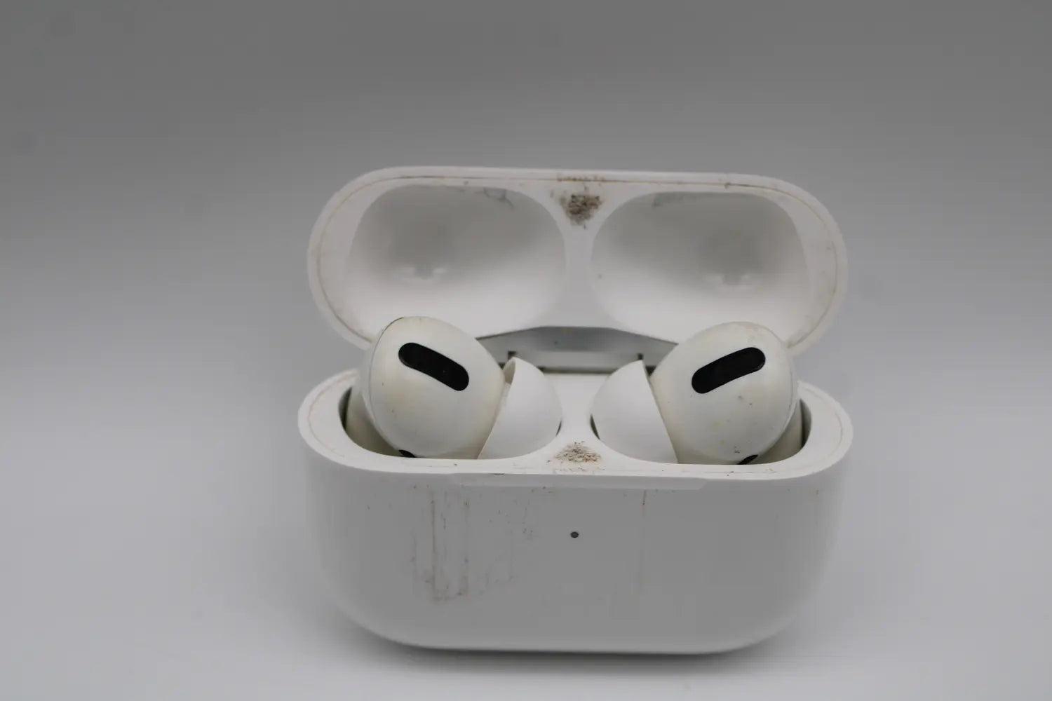 C-Ware Apple Air Pods Pro Weiß Mit Wireless Case In Ear Kopfhörer (Bluetooth) - 190199247000