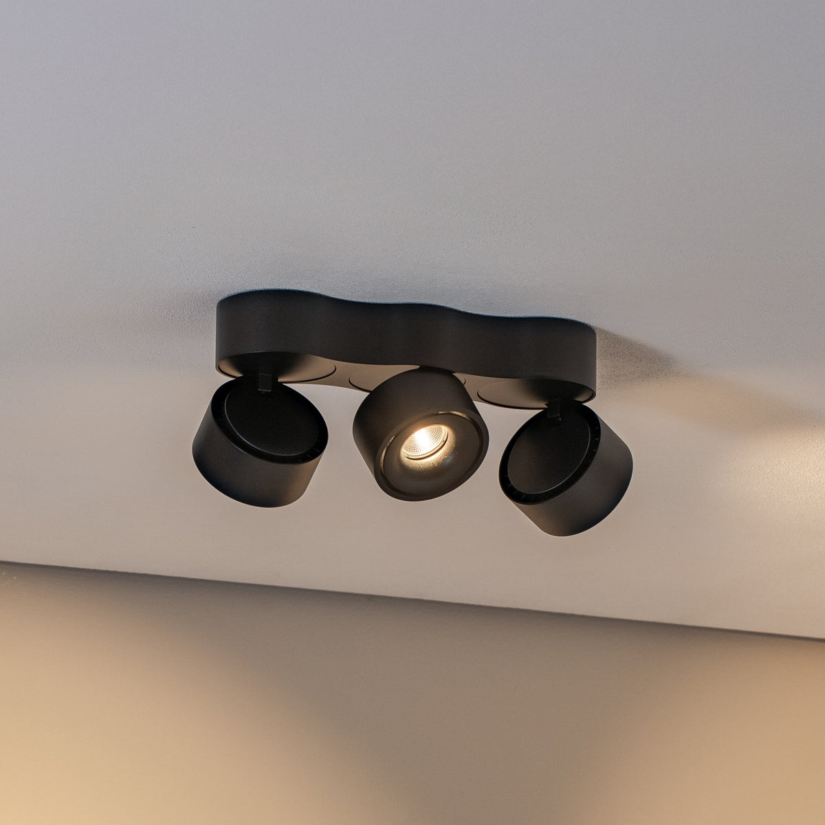 Arcchio Deckenleuchte Rotari LED Lampe dimmbar 3-flammig schwarz 32,4x10cm - 4251911785487