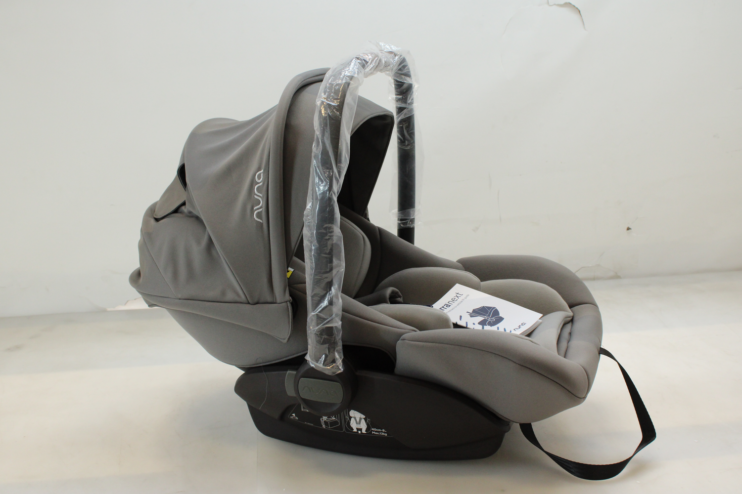 B-Ware Nuna Arra Next Caviar Chocolate Kindersitz Autositz Babyschale Schale Sitz - 8720874761860