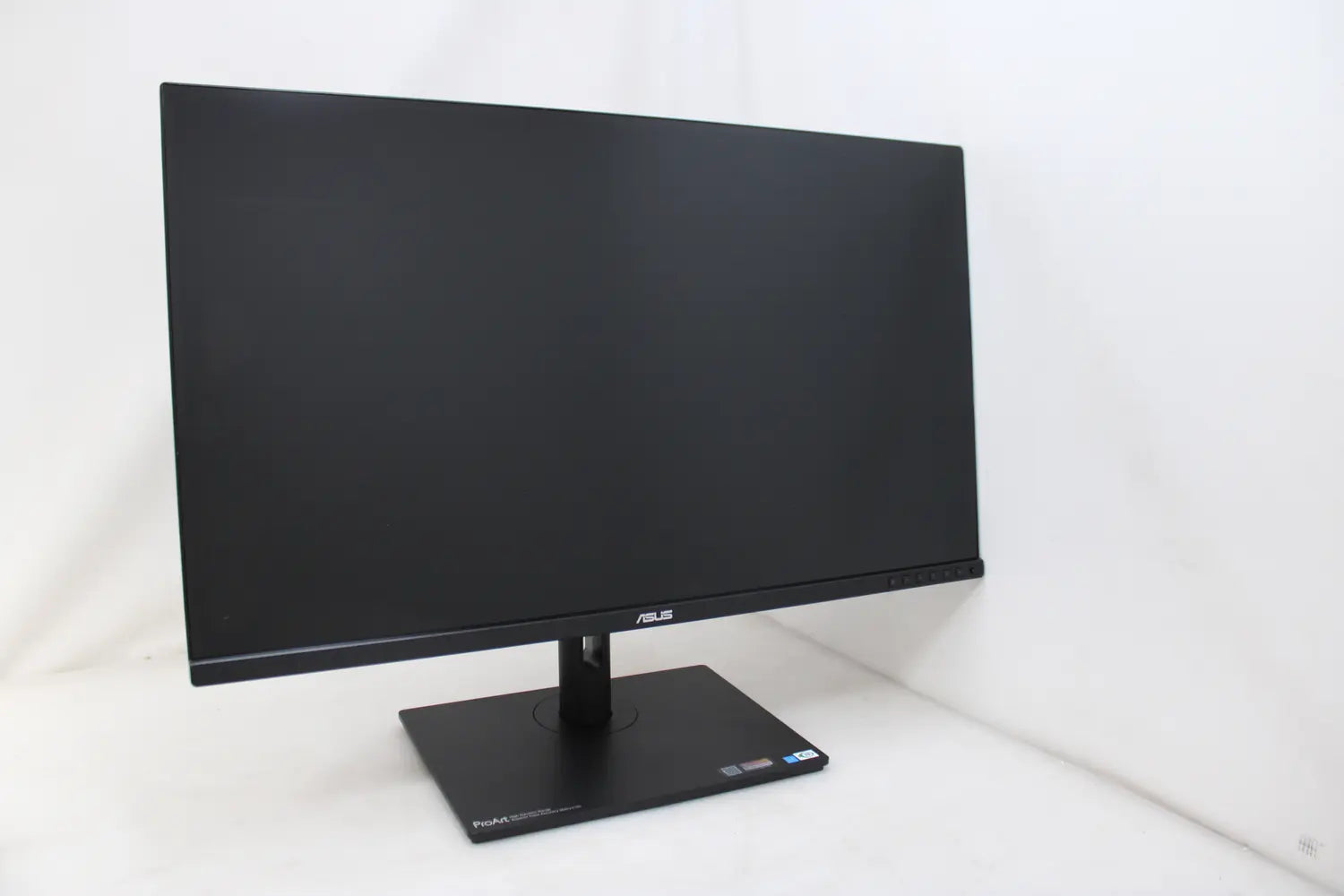 D-Ware Asus Pro Art Pa329 Cv Monitor 32" 81,3cm Gaming Bildschirm Ips 4k Uhd Defektware - 4711081009726