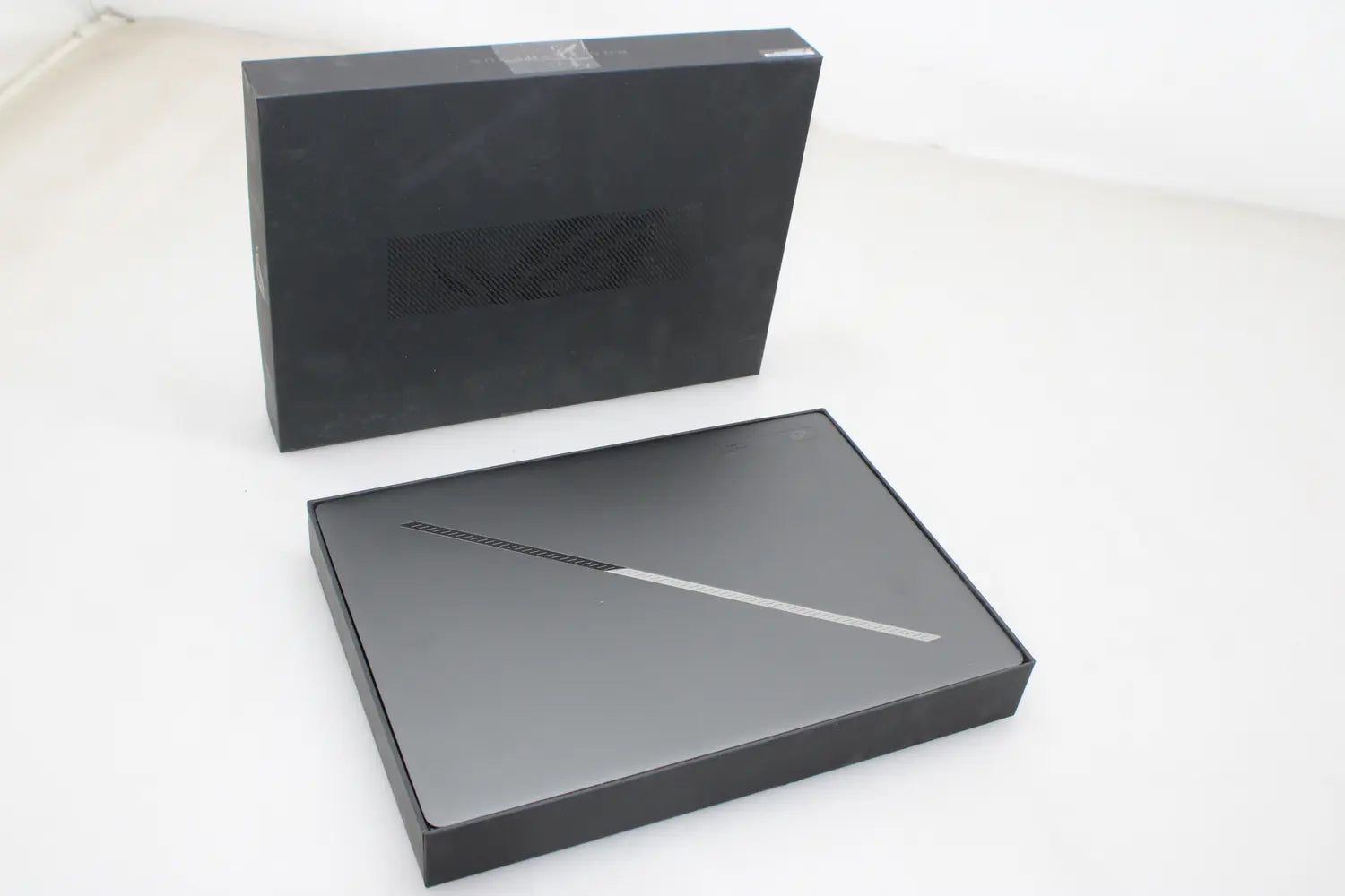 C-Ware Asus Rog Ga403 Ui Qs024 W 14 Zoll Notebook Laptop Rtx 4060 Siehe Text/Foto - 4711387443330