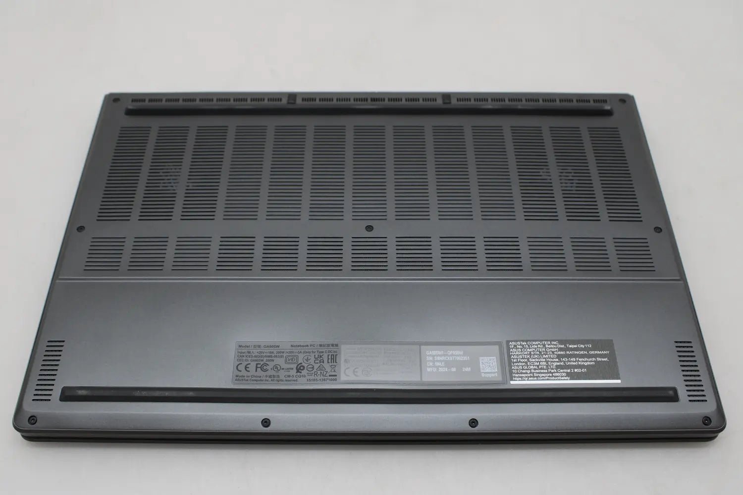 C-Ware Asus Rog Zephyrus G16 Ai Notebook Laptop R9 Hx 370 32 1 4070 Siehe Text/Foto - 4711387660171