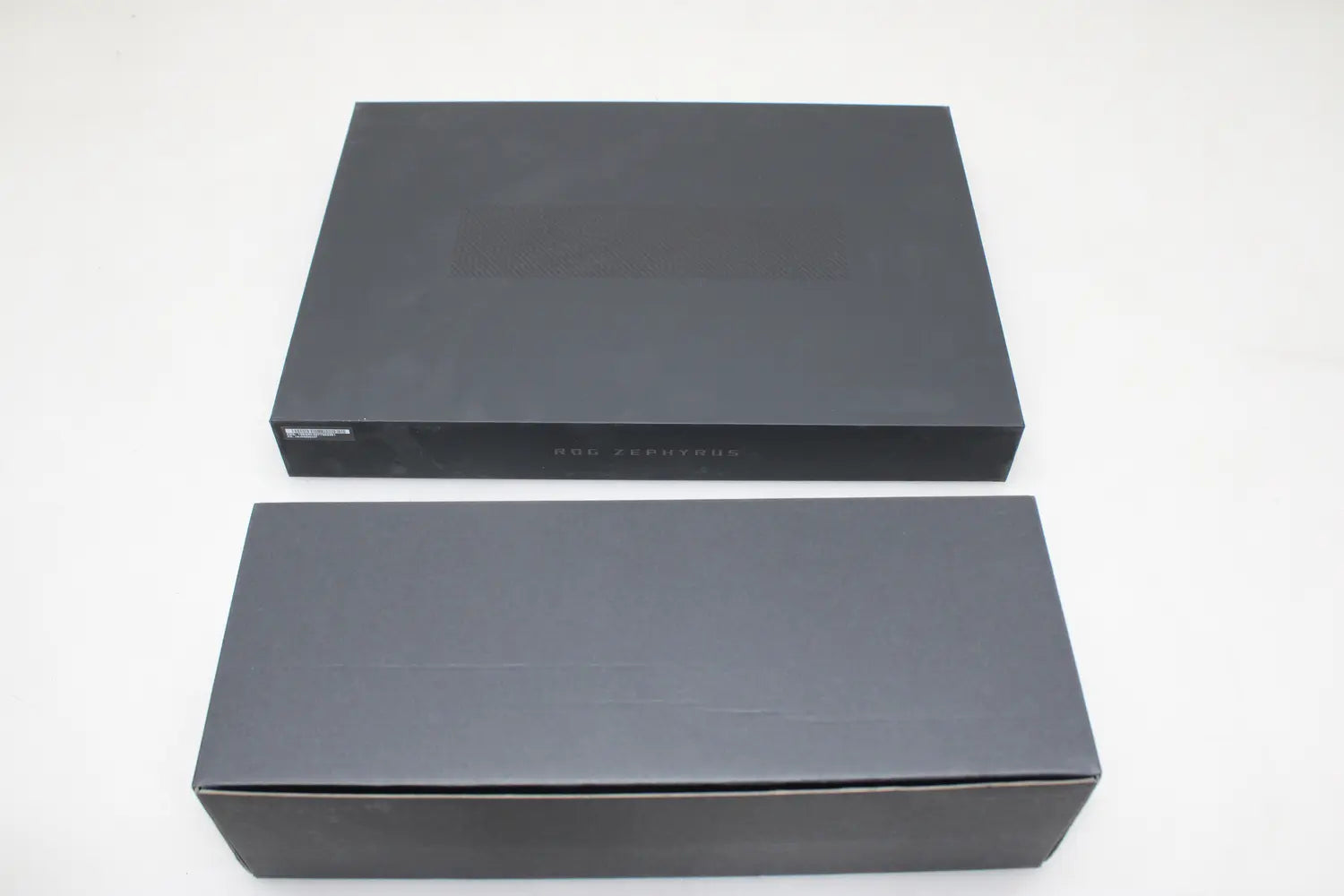 C-Ware Asus Rog Zephyrus G16 Ai Notebook Laptop R9 Hx 370 32 1 4070 Siehe Text/Foto - 4711387660171