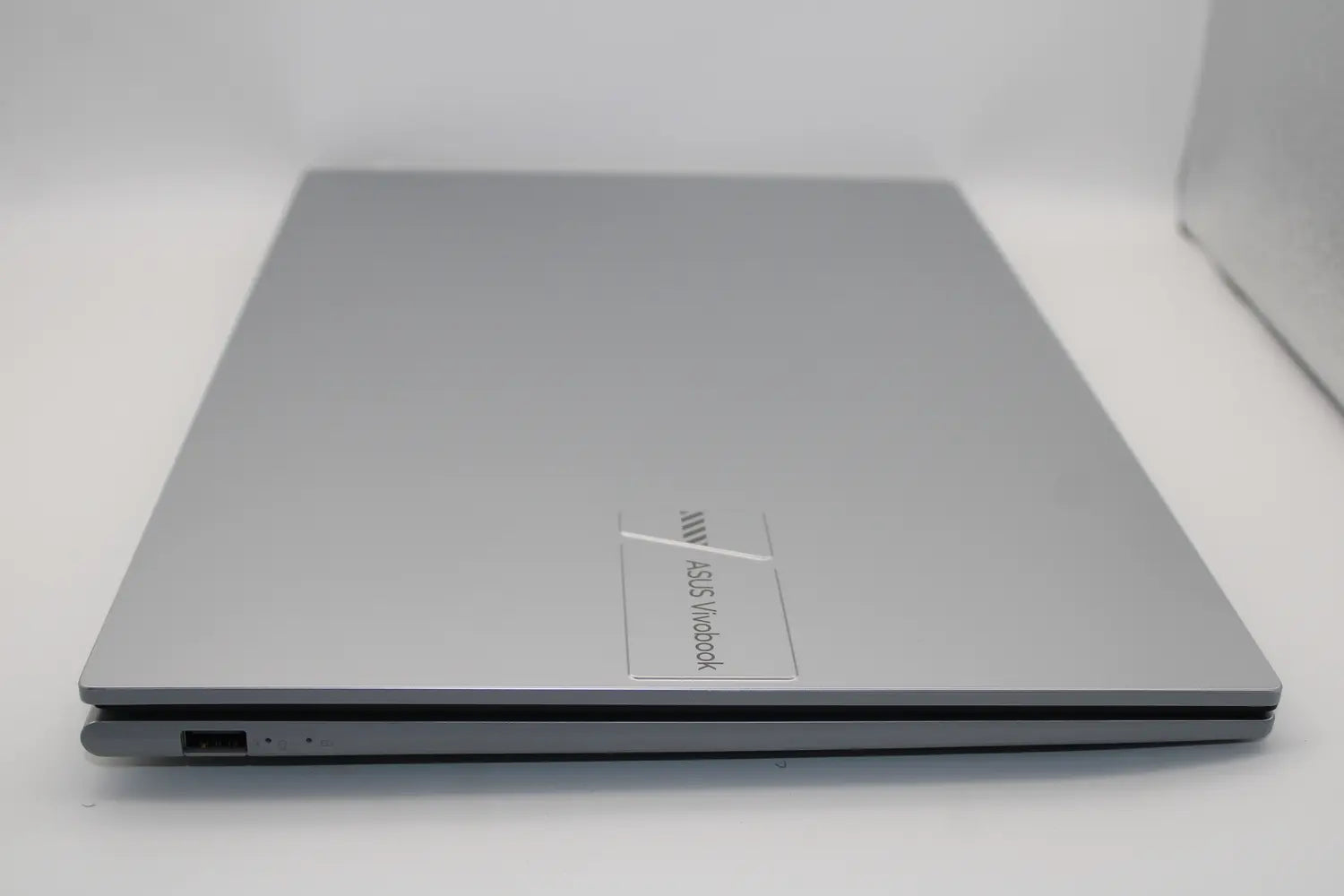 B-Ware Asus Notebook Laptop Vivo Book 17 Synonym Silber 16 Gb 1 Tb Ssd Siehe Text/Foto - 4711636168199