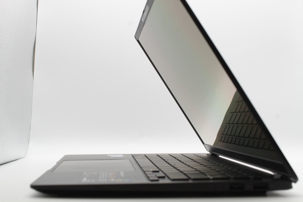 ASUS Notebook Laptop VivoBook S 14 OLED Windows 11 Home 1TB SSD SIEHE TEXT/FOTO - 4711387842072
