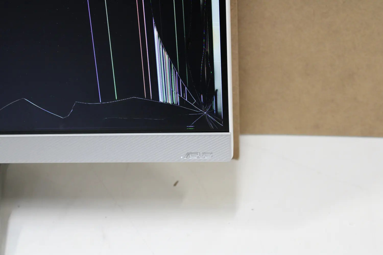 D-Ware Asus Zen Ai O 27" R5 7520 U 16 Gb 1 Tb M.2 Amd Ryzen 7000 Series Defektware - 4711387611616