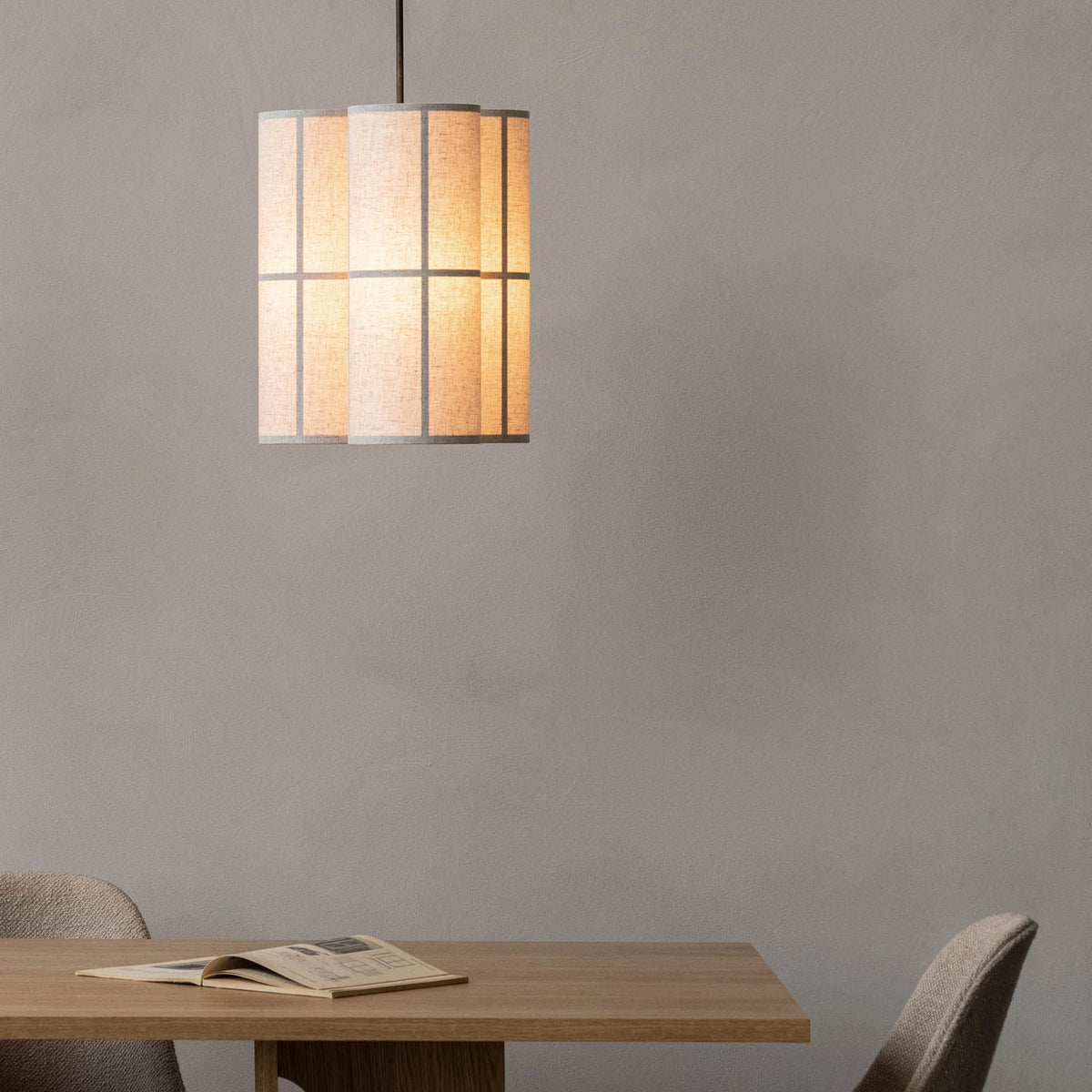 Audo Copenhagen Pendelleuchte Hängelampe Hashira Cluster creme Leinen Ø 32 cm - 5709262063604