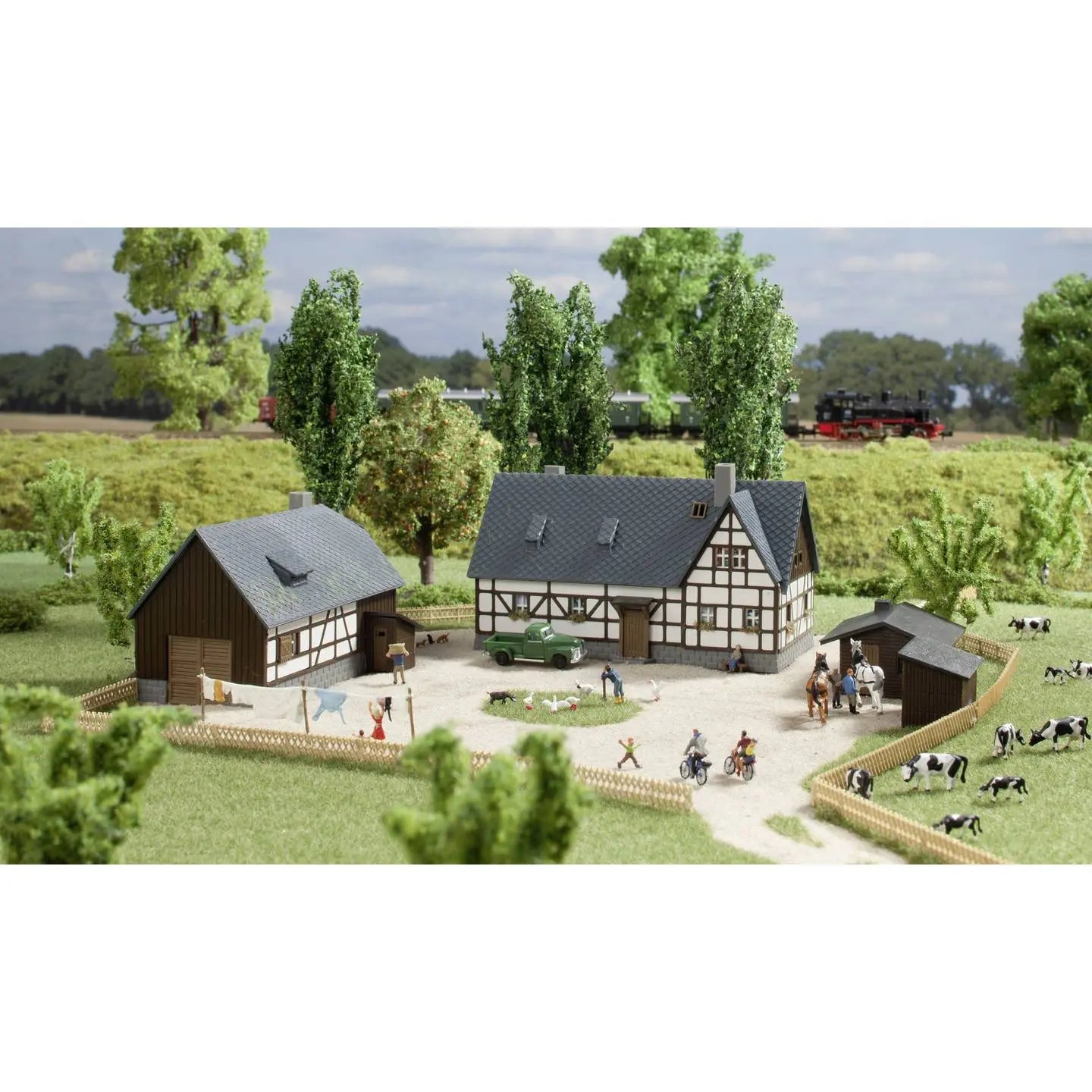 B-Ware Auhagen Gehöft Bauernhof Modellbausatz Wohnhaus Scheune Schuppen Holzbauweise N - 4013285144655