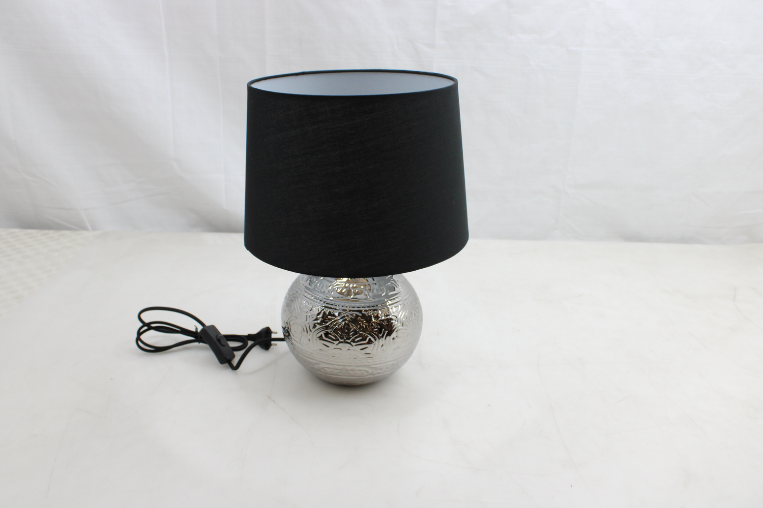 Pauleen Tischlampe Leuchte Keramikfuß Touch Silver Kugel Schwarz Lampenschirm B-Ware - 4000870482223