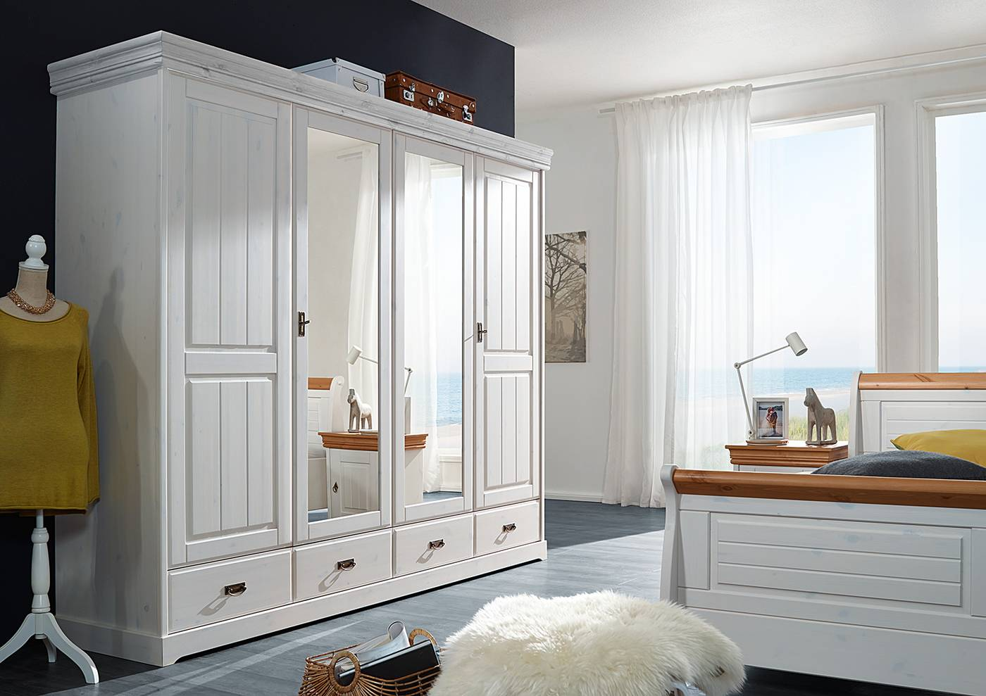 Ridgevalley Massiver Drehtürenschrank Noret Typ B Kiefer massiv Kiefer Weiß B255