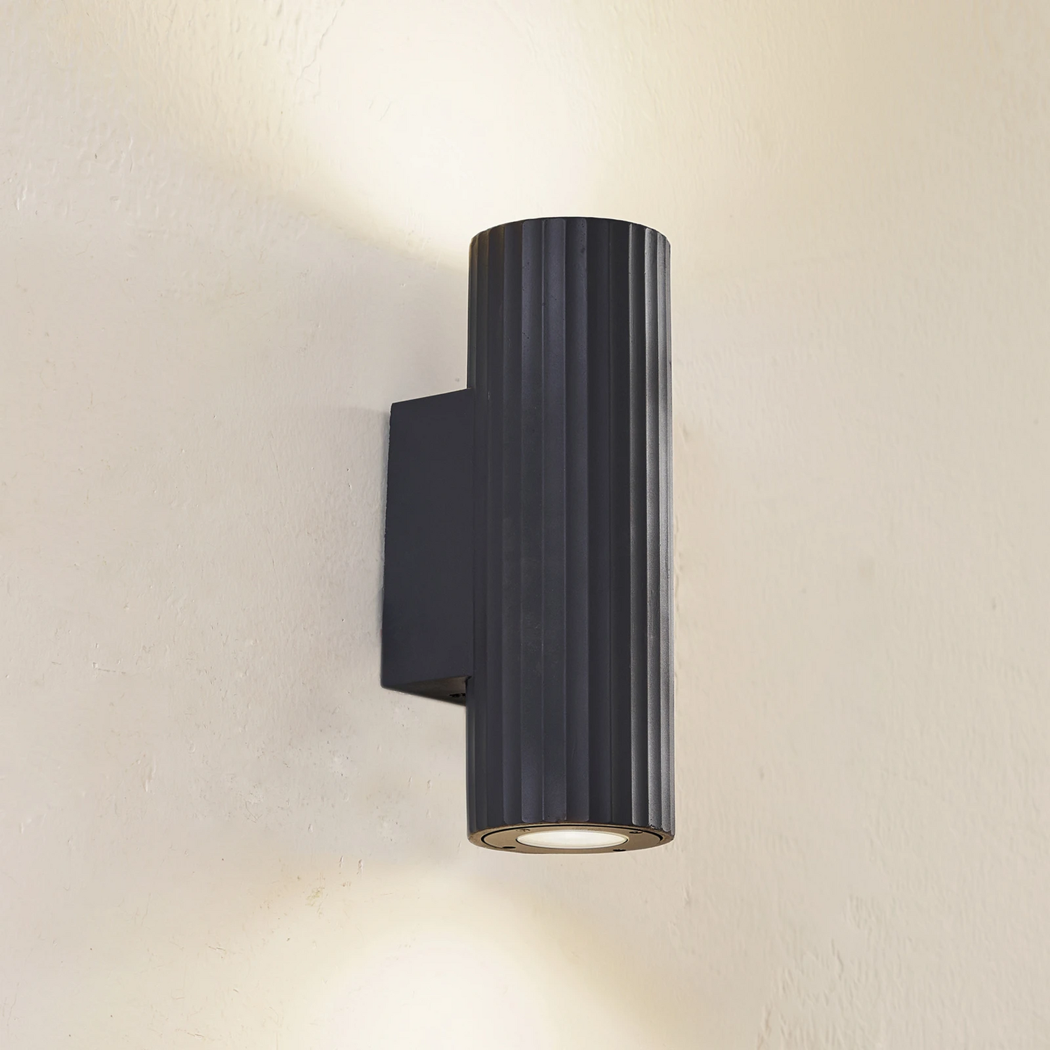 Lindby Außenwandleuchte Christa Grau Beton 25 Cm Riffel Wandlampe Lampe Leuchte B-Ware - 4251911786088