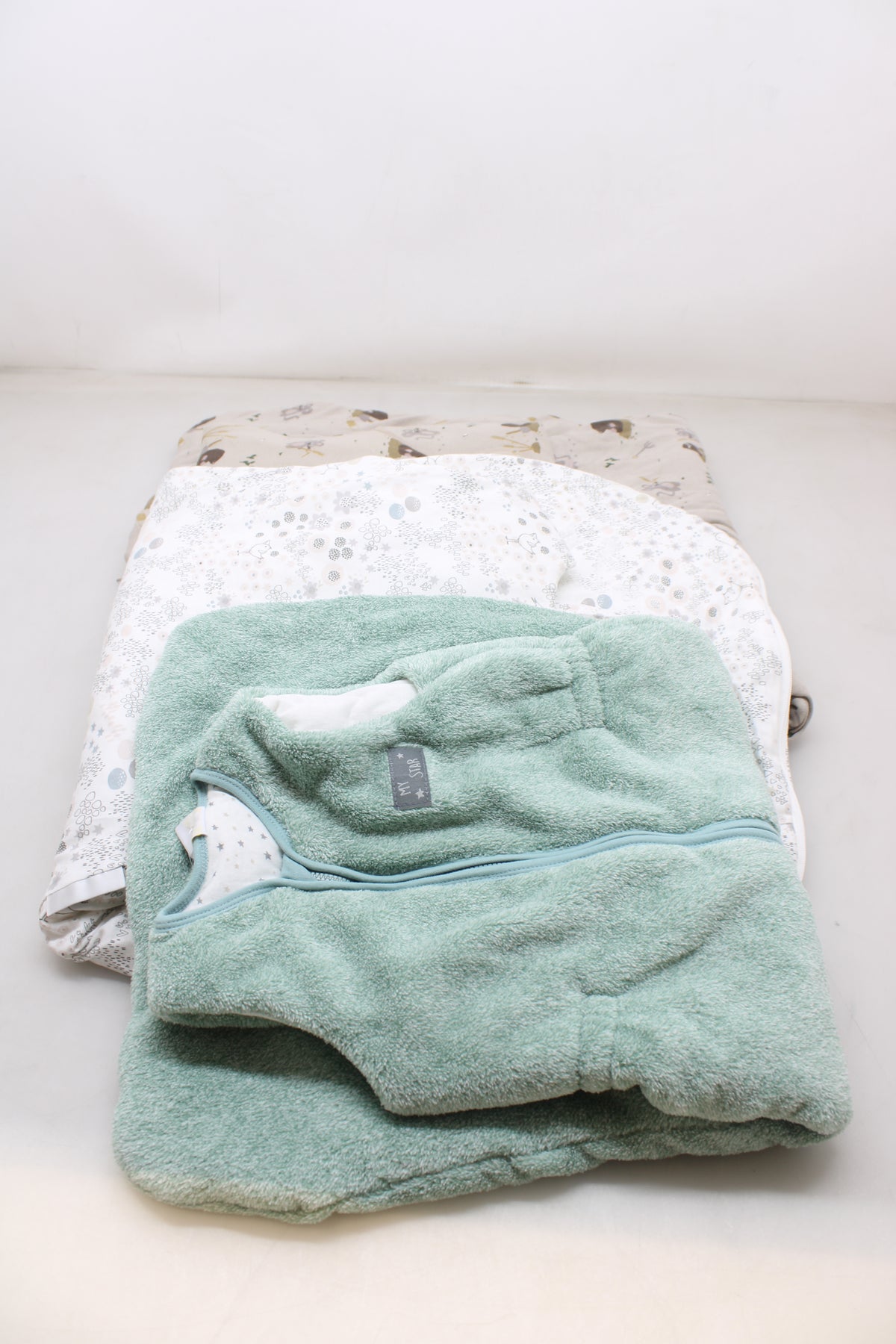 Babybekleidung Paket 119 Teile Gr. 40-110 Name It Converse Feetje Winterschlafsa - 1