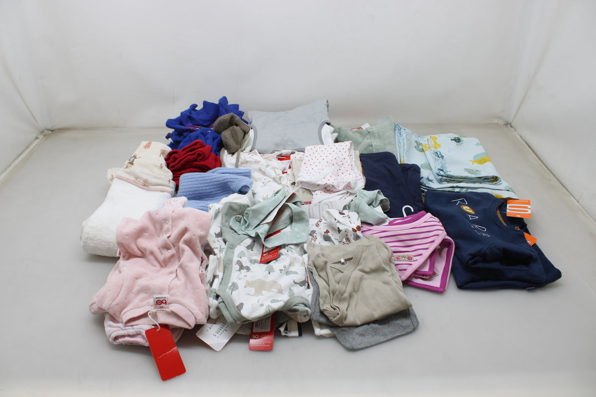Babybekleidung Paket 119 Teile Gr. 40-110 Name It Converse Feetje Winterschlafsa - 1
