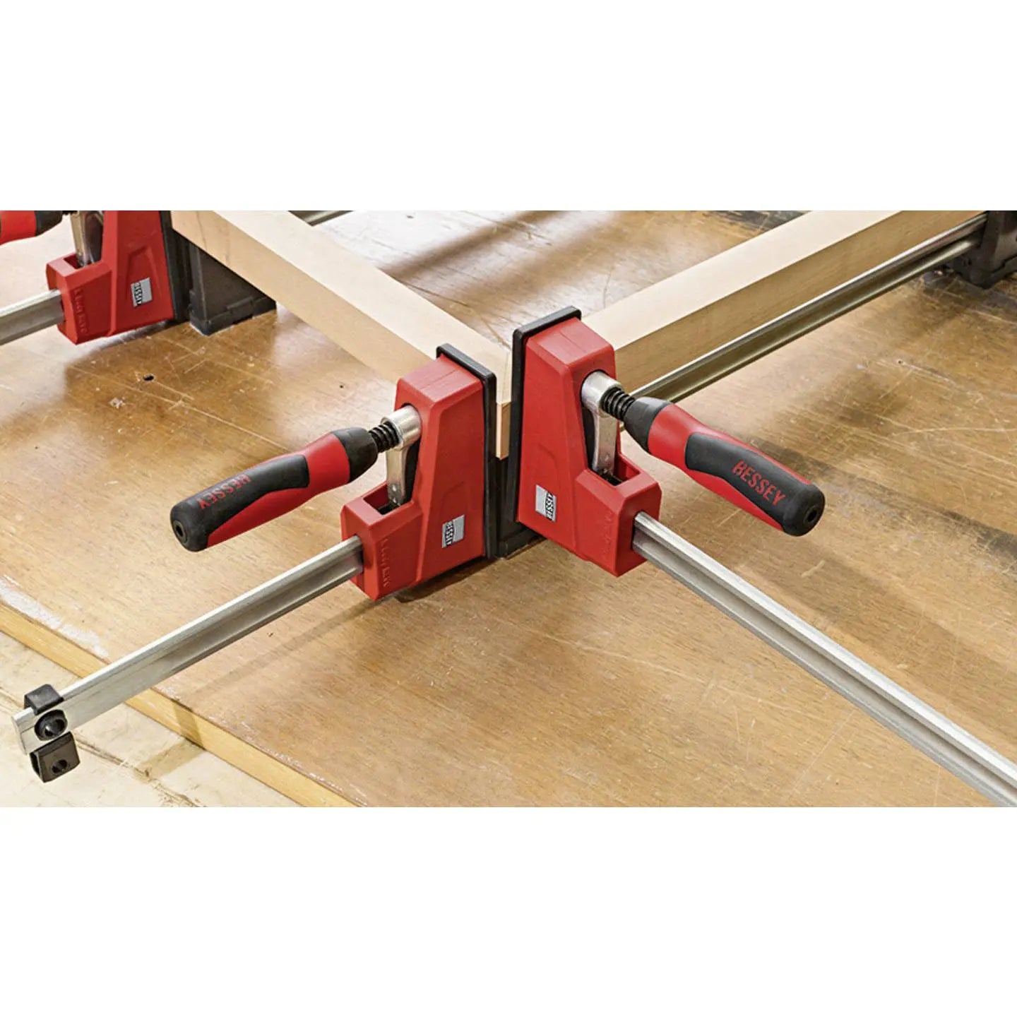 B-Ware Bessey Korpuszwinge Revo Kre 2 K Spannweite 1500 Mm 3 Schutzkappen Bis Zu 7000 N - 4008158040172