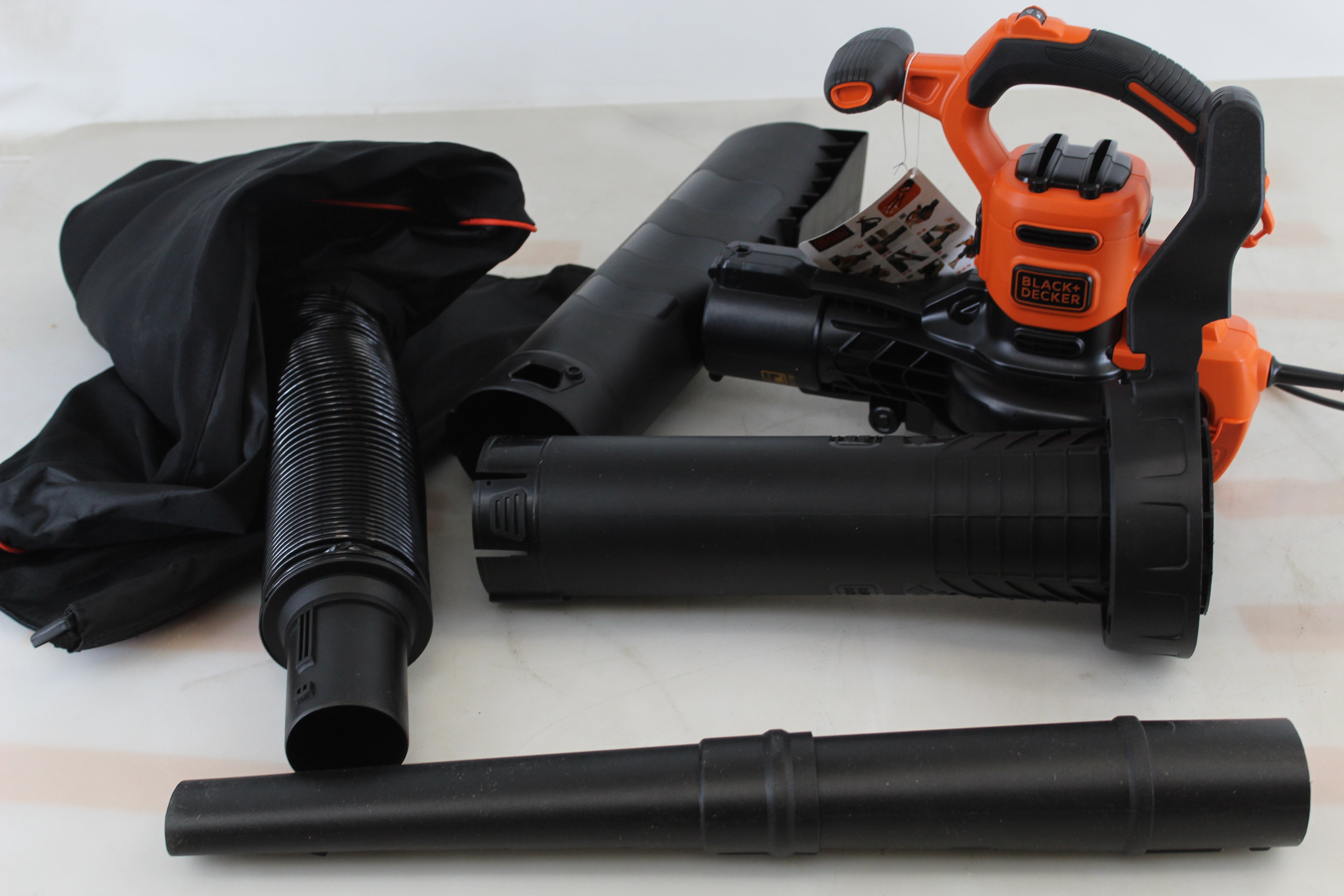 Black Decker Laubsauger Gartensauger Laubbläser elektrisch Gartenpflege Gerät - 5035048705186