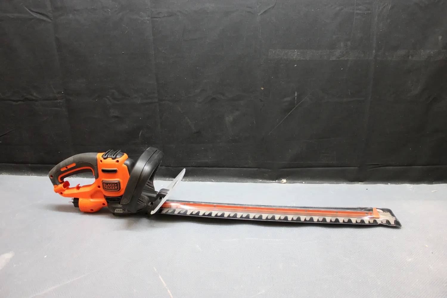 B-Ware Black & Decker Elektro Heckenschere Strauchschneider 600 W Garten Werkzeug - 5035048678145