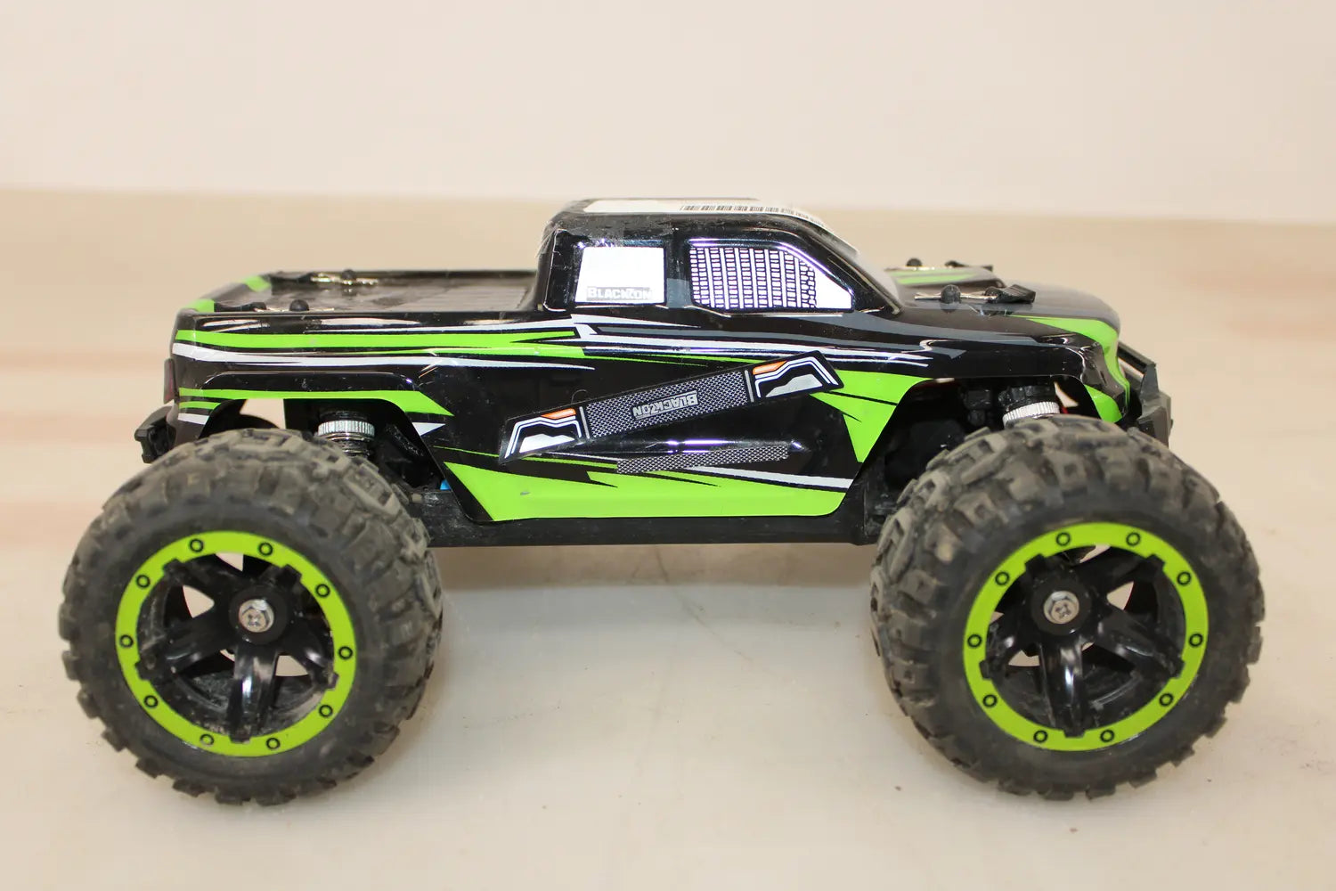 B-Ware Blackzon Slyder Mt 1/16 Brushed 1:16 Rc Modellauto Monstertruck Siehe Text/Foto - 5700135401004