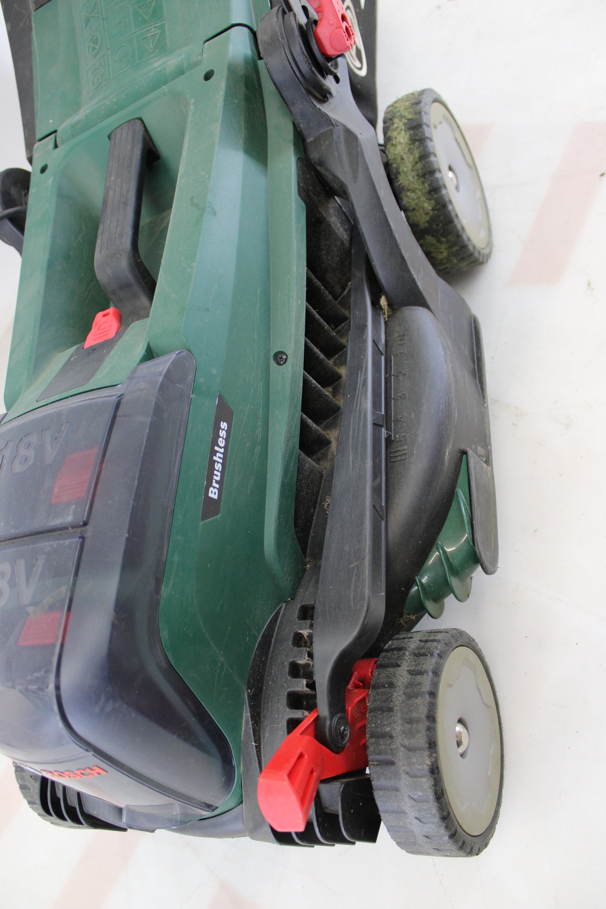 Bosch Akku Rasenmäher Rasenschneider UniversalRotak Syneon SIEHE TEXT/FOTO - 4059952641867