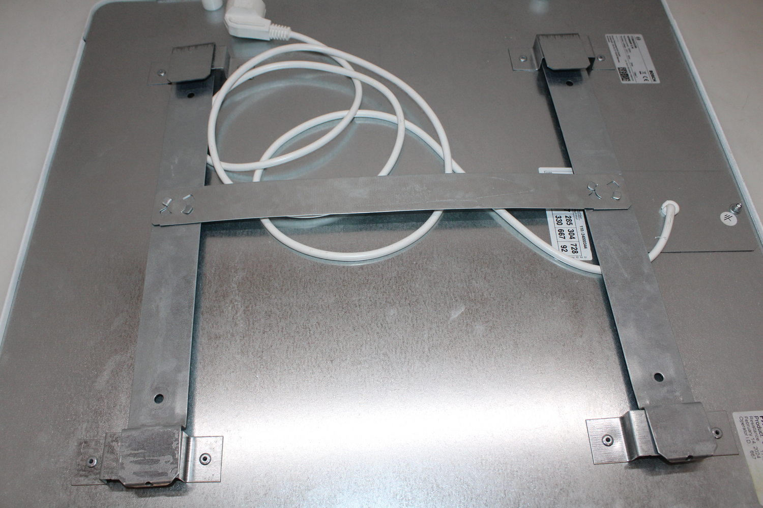 C-Ware Bosch Home Comfort Hi4000 P3 M Infrarotheizung 300 W Metall Heizung Siehe Text/Foto - 4062321693091