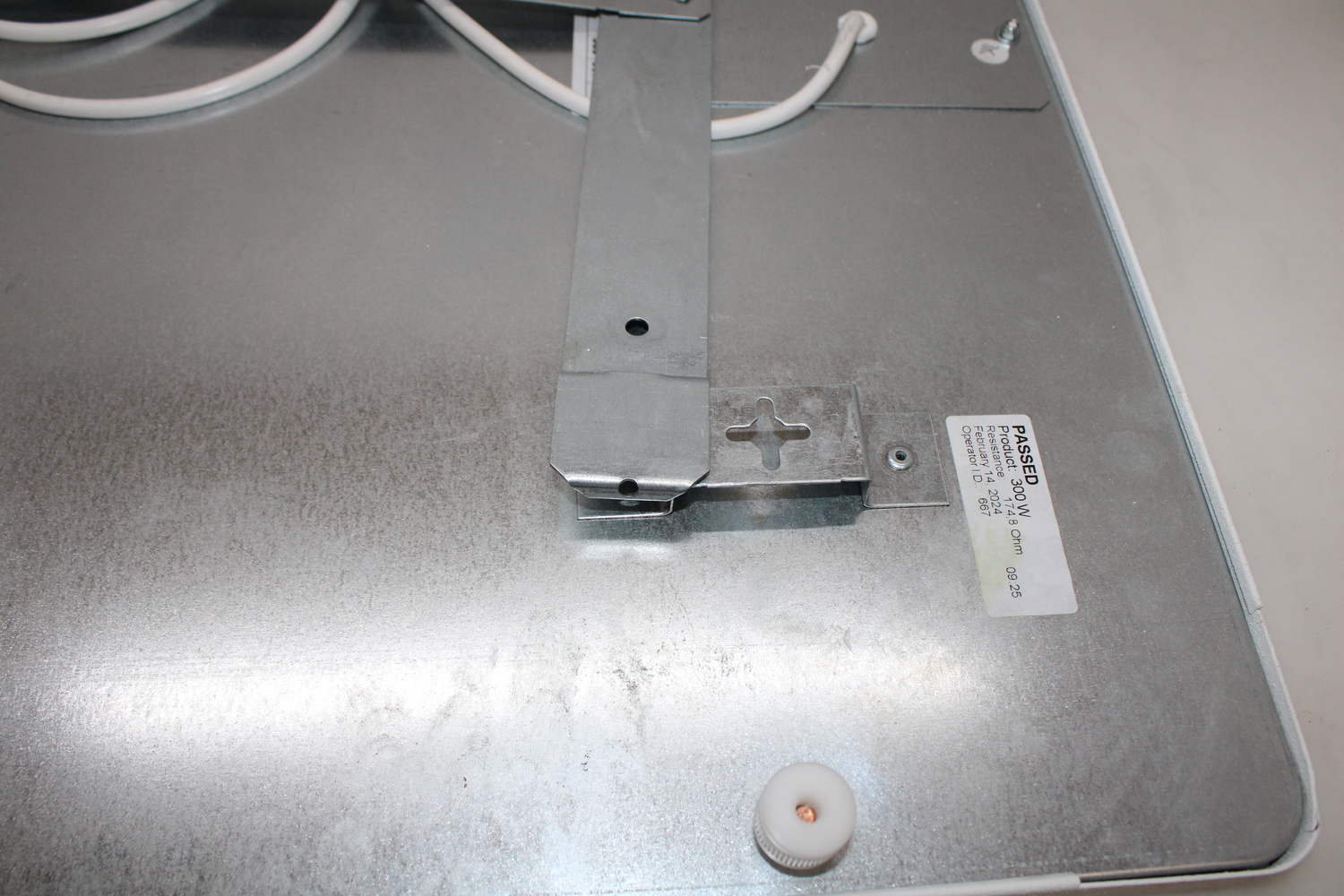 C-Ware Bosch Home Comfort Hi4000 P3 M Infrarotheizung 300 W Metall Heizung Siehe Text/Foto - 4062321693091